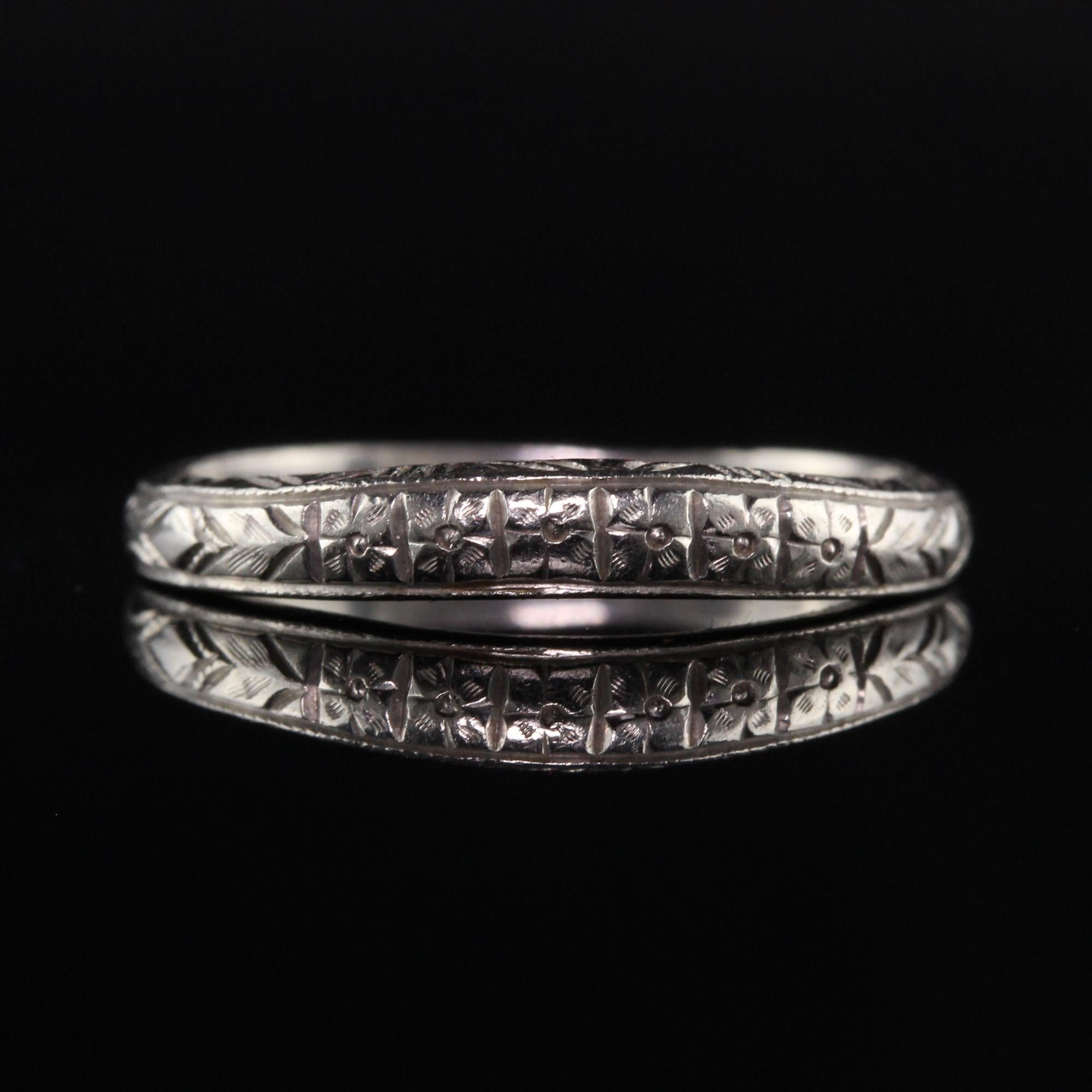 Antique Art Deco Platinum Engraved Curved Wedding Band In Good Condition In Great Neck, NY