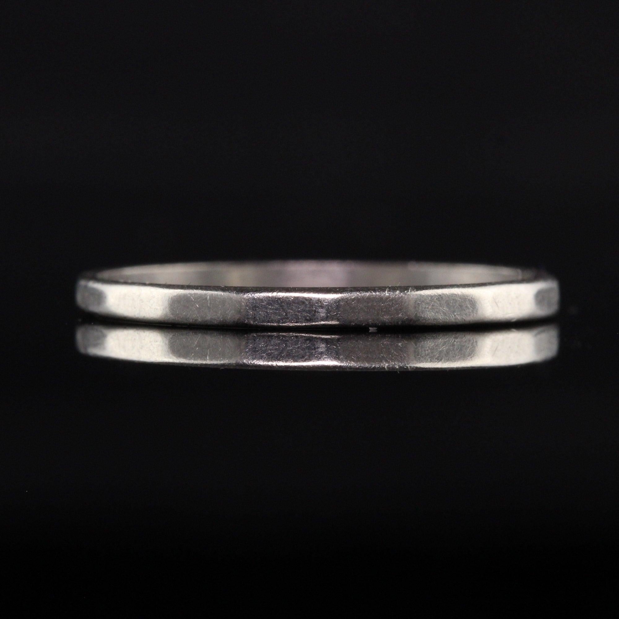 Women's Antique Art Deco Platinum Geometric Pattern Wedding Band - Size 6 For Sale
