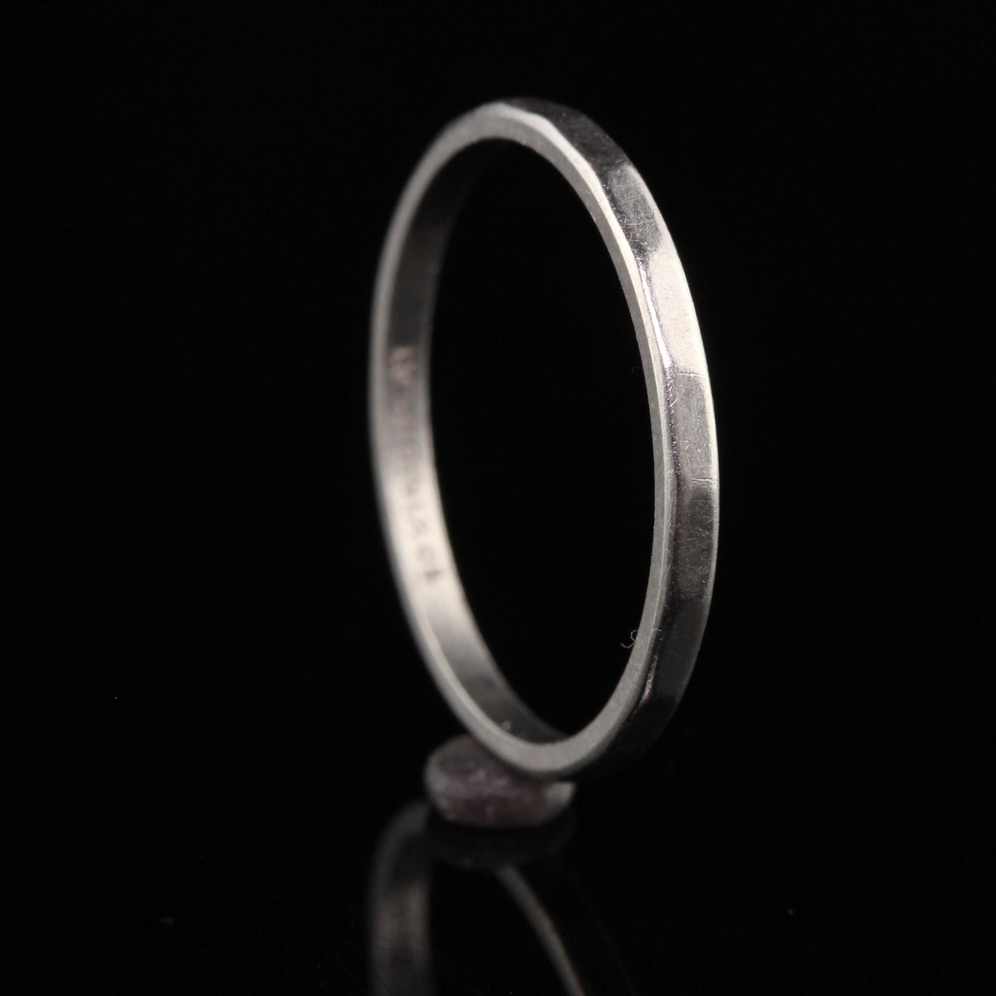 Antique Art Deco Platinum Geometric Pattern Wedding Band - Size 6 For Sale 1