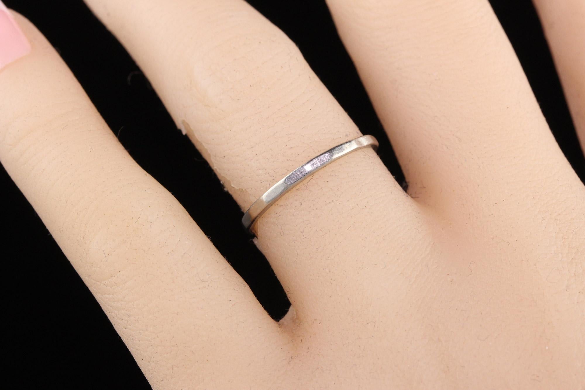 Antique Art Deco Platinum Geometric Pattern Wedding Band - Size 6 For Sale 2