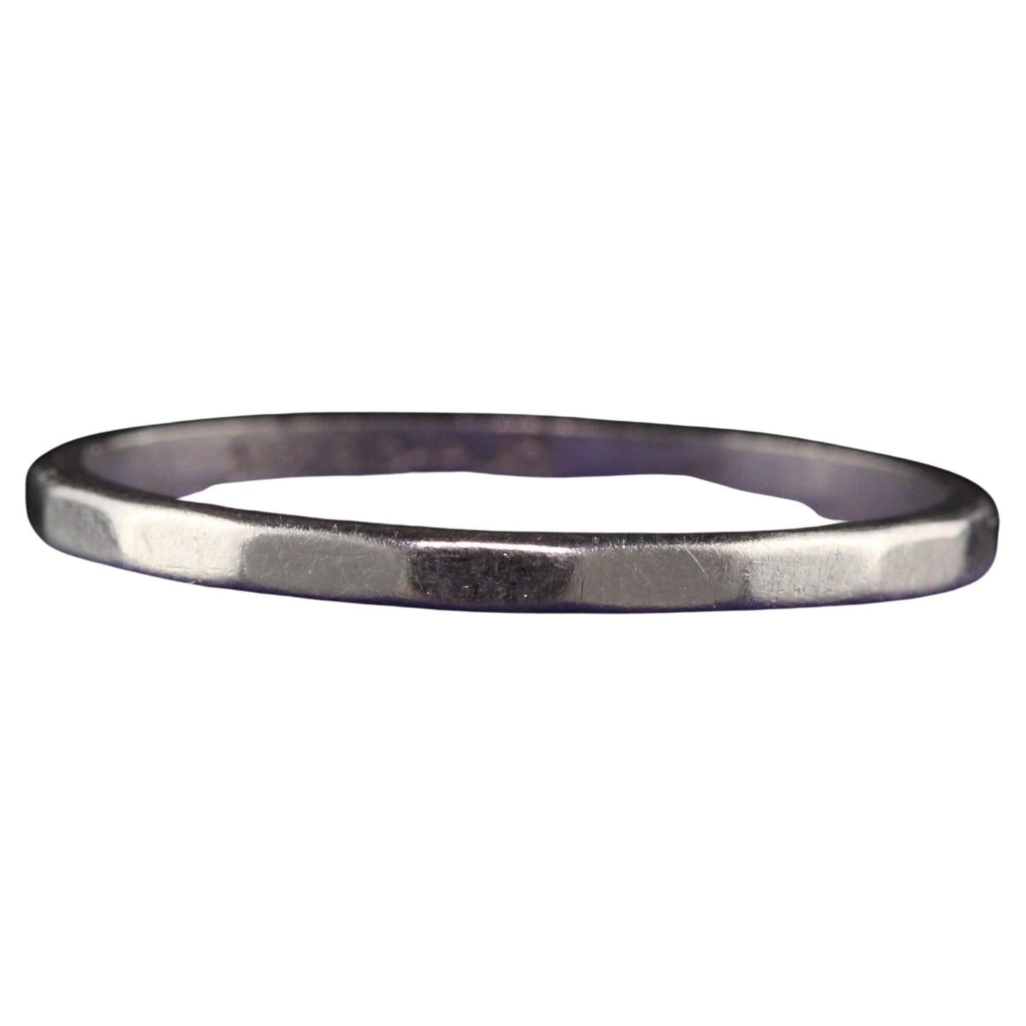 Antique Art Deco Platinum Geometric Pattern Wedding Band - Size 6 For Sale