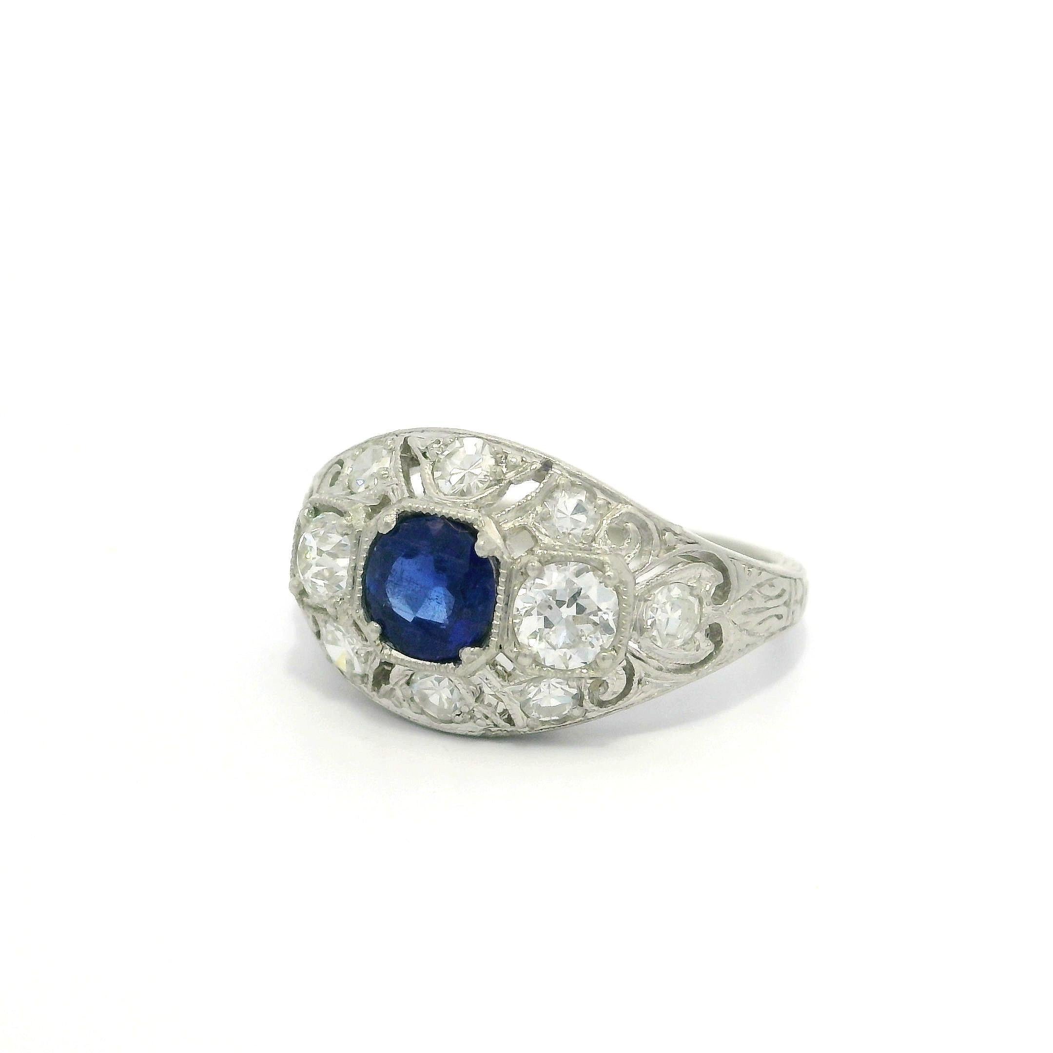 Antique Art Deco Platinum GIA 0.97ctw Burma No Heat Sapphire & Diamond Ring en venta 5