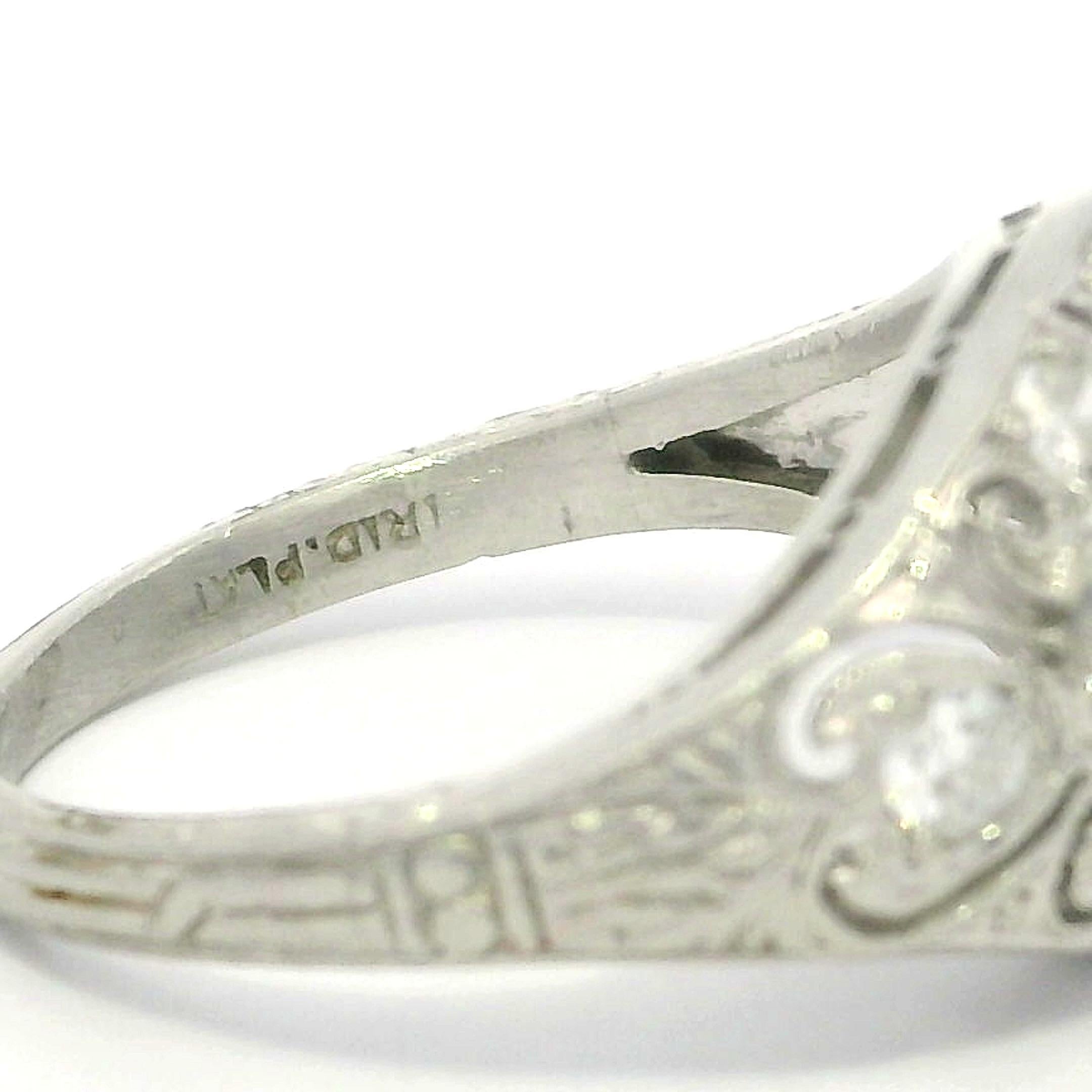 Antique Art Deco Platinum GIA 0.97ctw Burma No Heat Sapphire & Diamond Ring Art Decó en venta