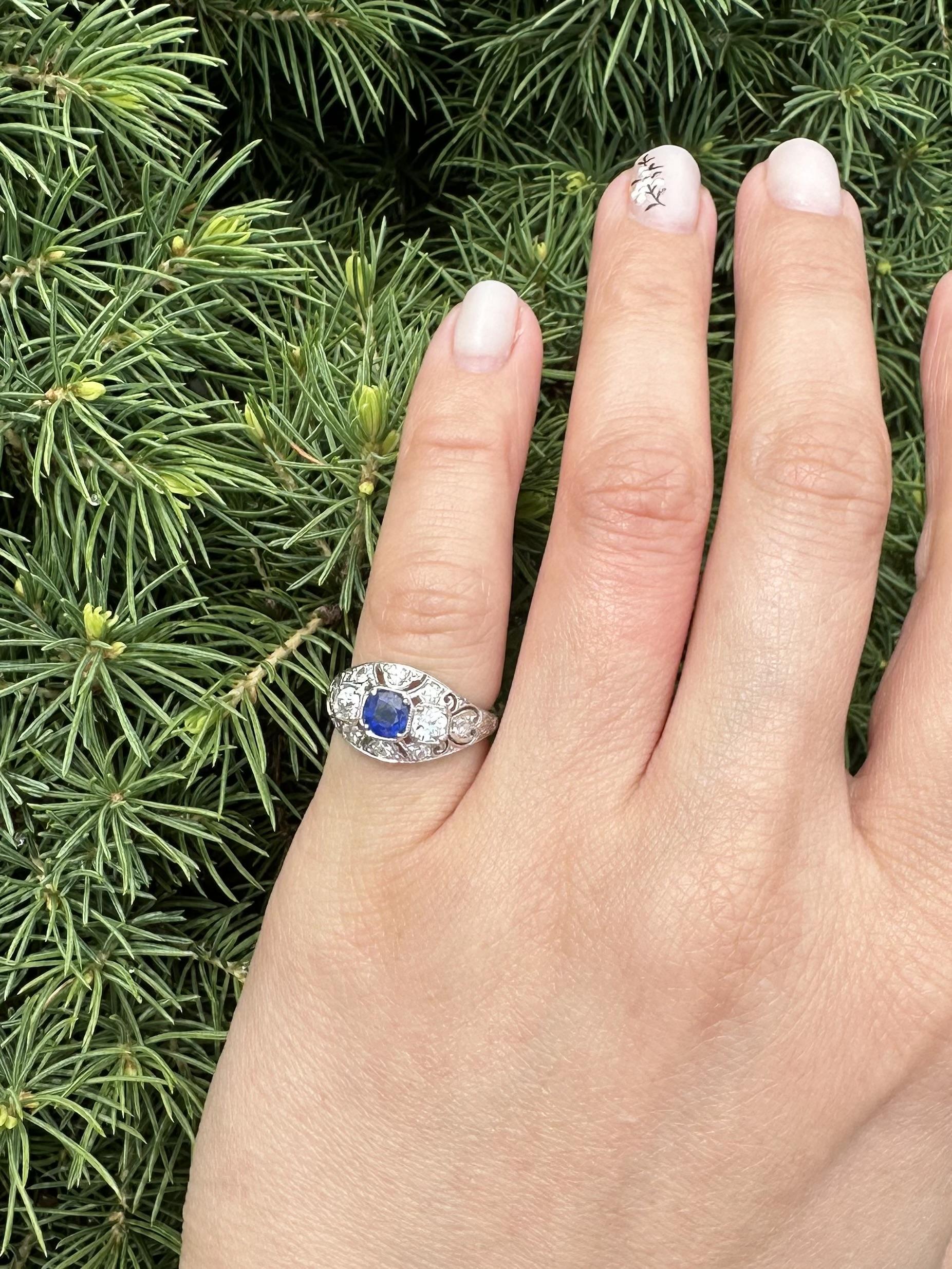 Antique Art Deco Platinum GIA 0.97ctw Burma No Heat Sapphire & Diamond Ring en Excelente estado para la venta en Montclair, NJ