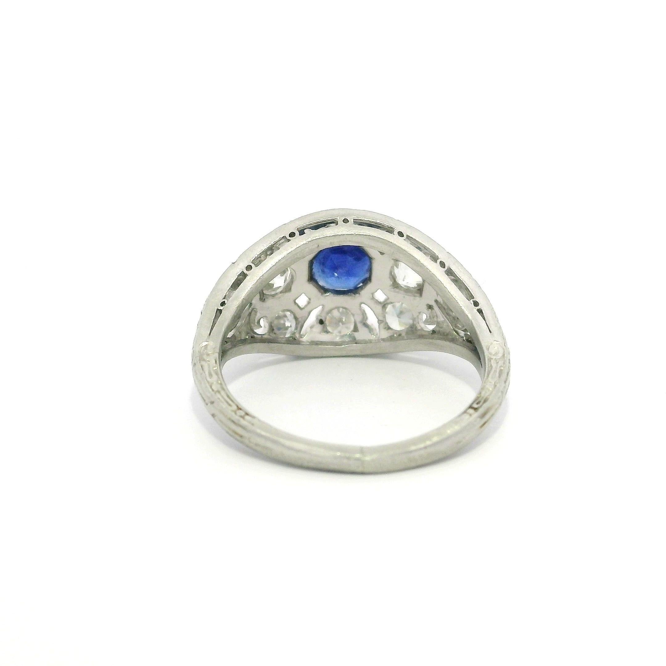 Antique Art Deco Platinum GIA 0.97ctw Burma No Heat Sapphire & Diamond Ring en venta 3
