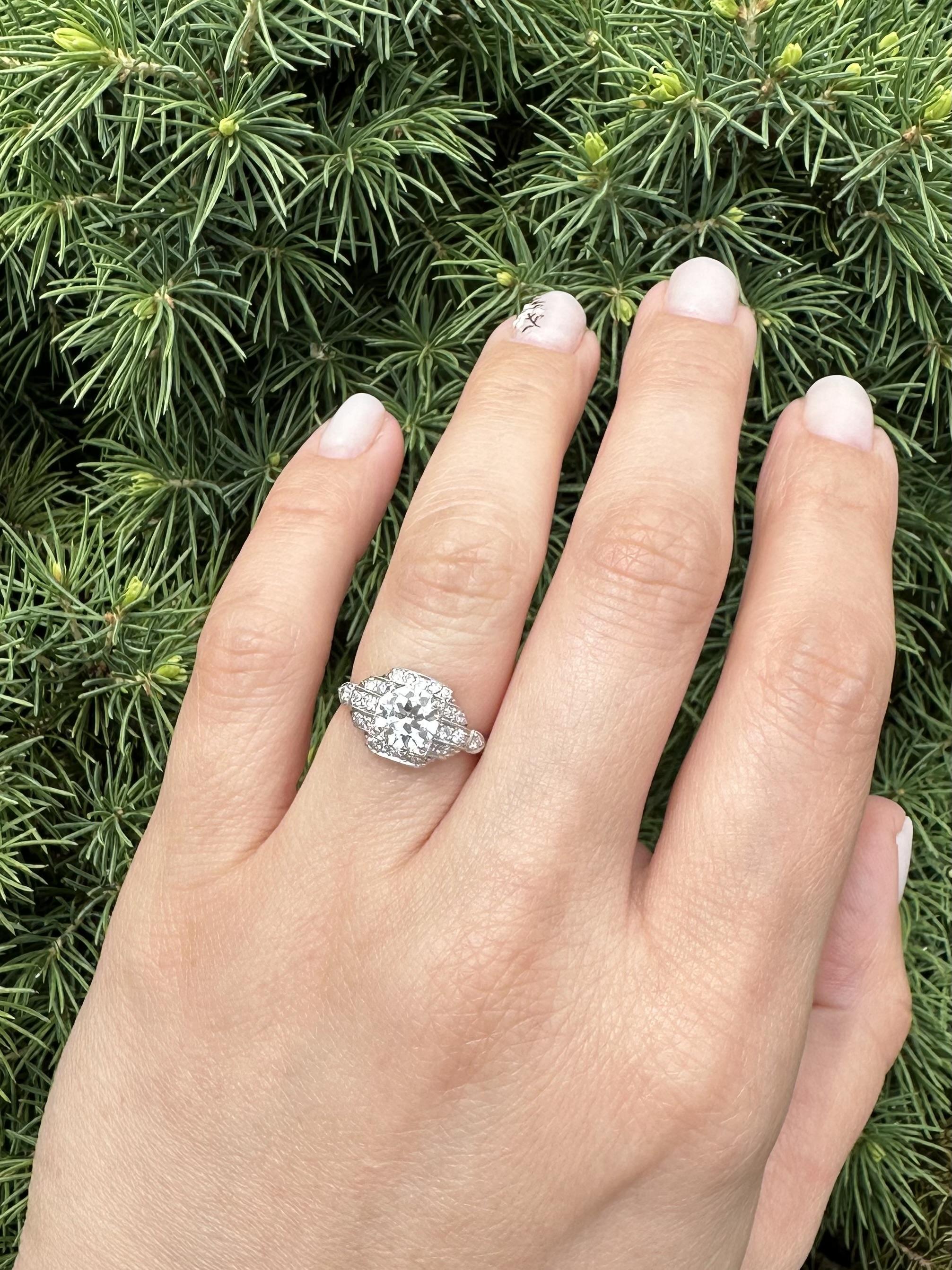 Donna Antique Art Deco Platinum GIA 1.18ct Old Round Cut Diamond Layer Stack Look Ring in vendita
