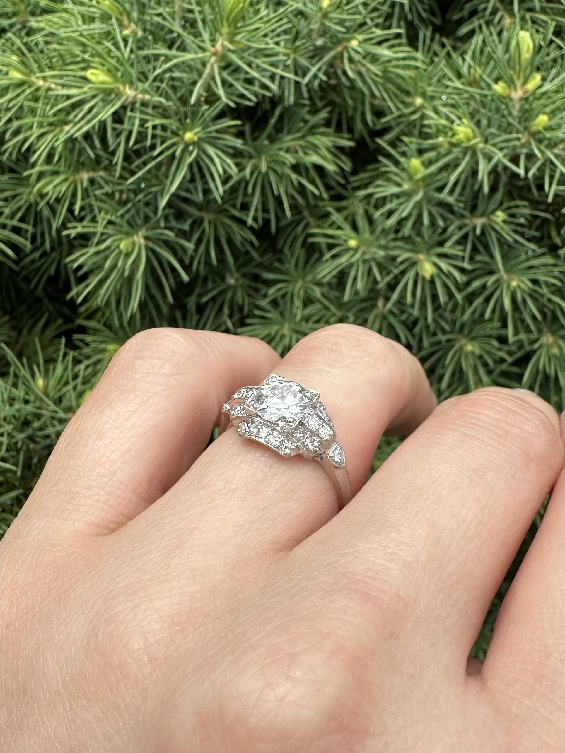 Antique Art Deco Platinum GIA 1.18ct Old Round Cut Diamond Layer Stack Look Ring in vendita 1