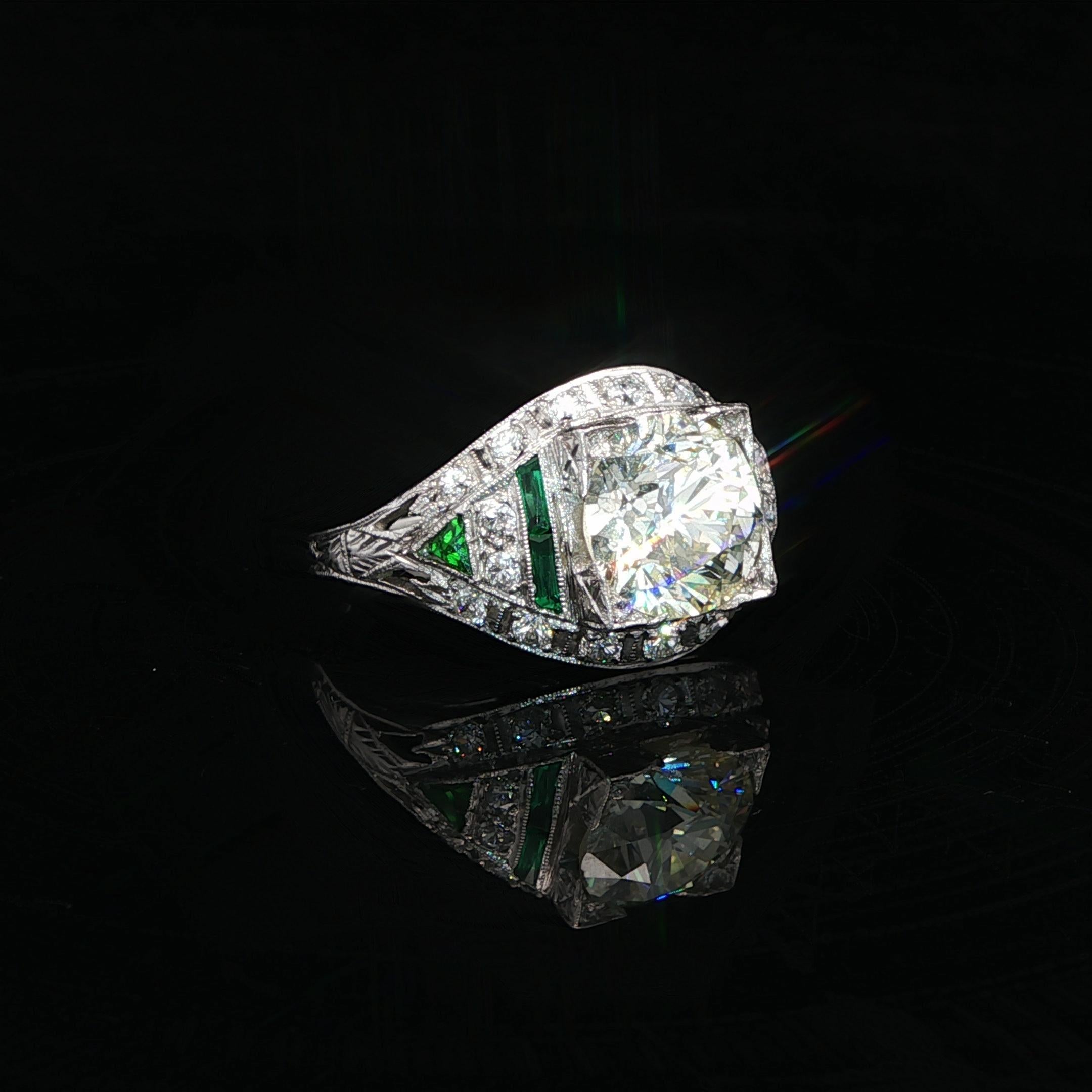 Antique Art Deco Platinum GIA 2.57ct Large Center Diamond Engagement Ring In Excellent Condition For Sale In Montclair, NJ