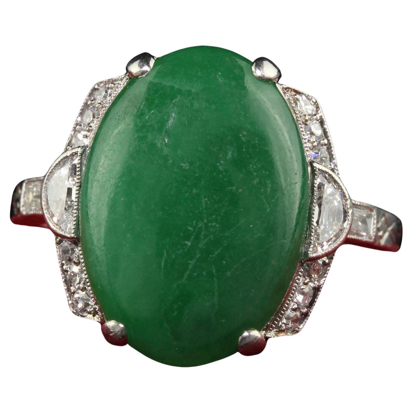 Antiguo Anillo de Cóctel Art Déco de Platino con Jade Fei Fei Natural y Diamantes - GIA
