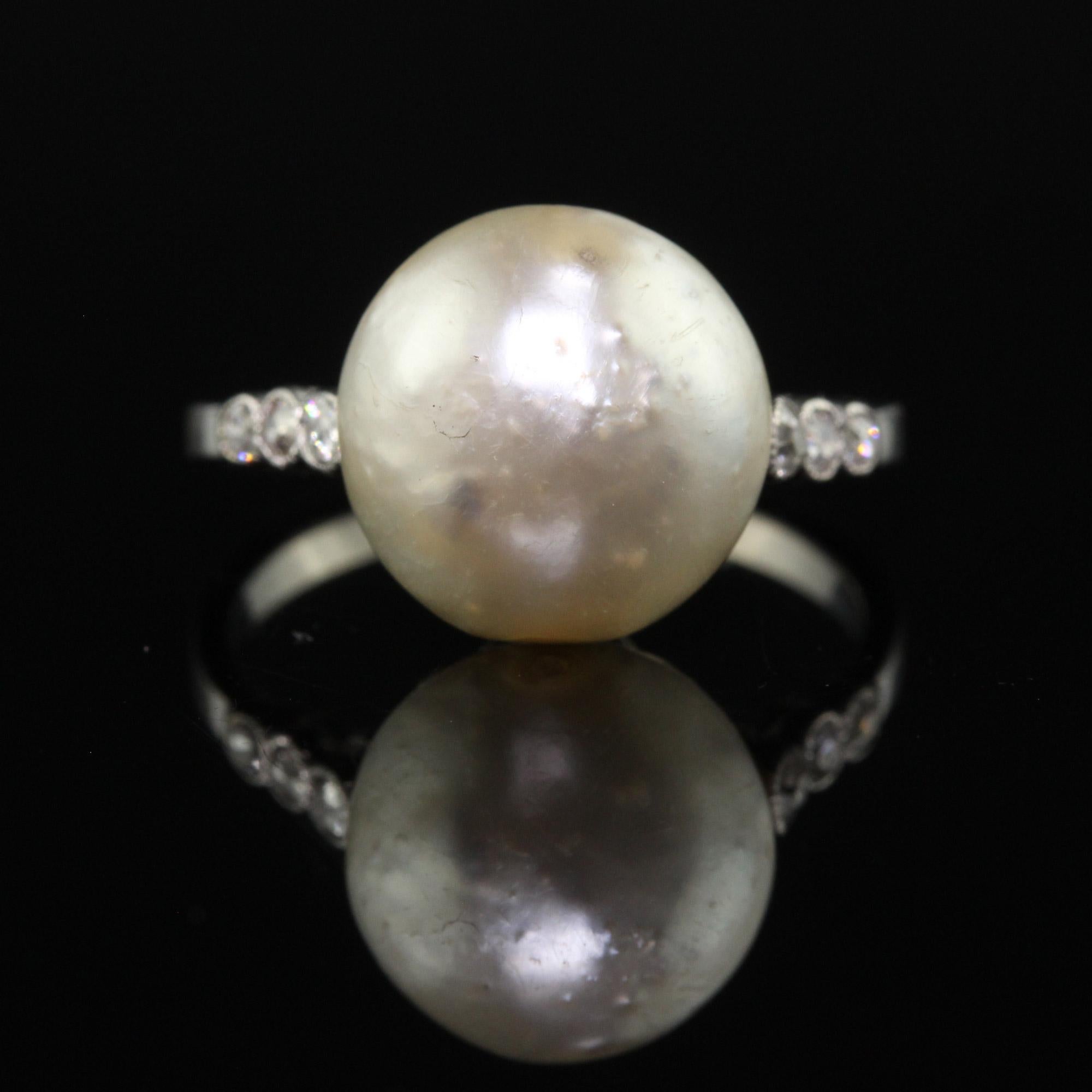 Bague de fiançailles Art déco ancienne en platine, perle naturelle et diamant - GIA en vente 1