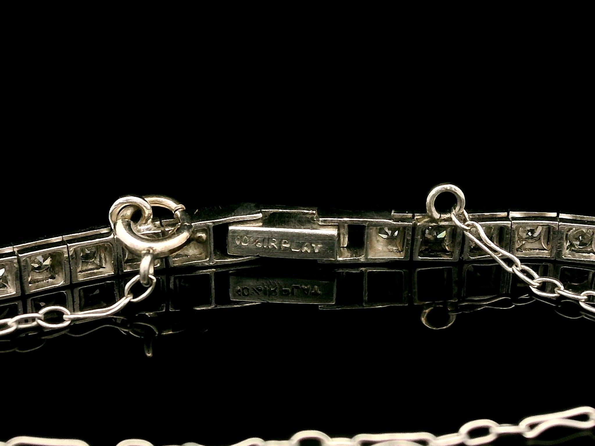 Antiguo Reloj de Pulsera Art Decó de Platino y Diamantes talla antigua en Excelente Estado en Montclair, NJ