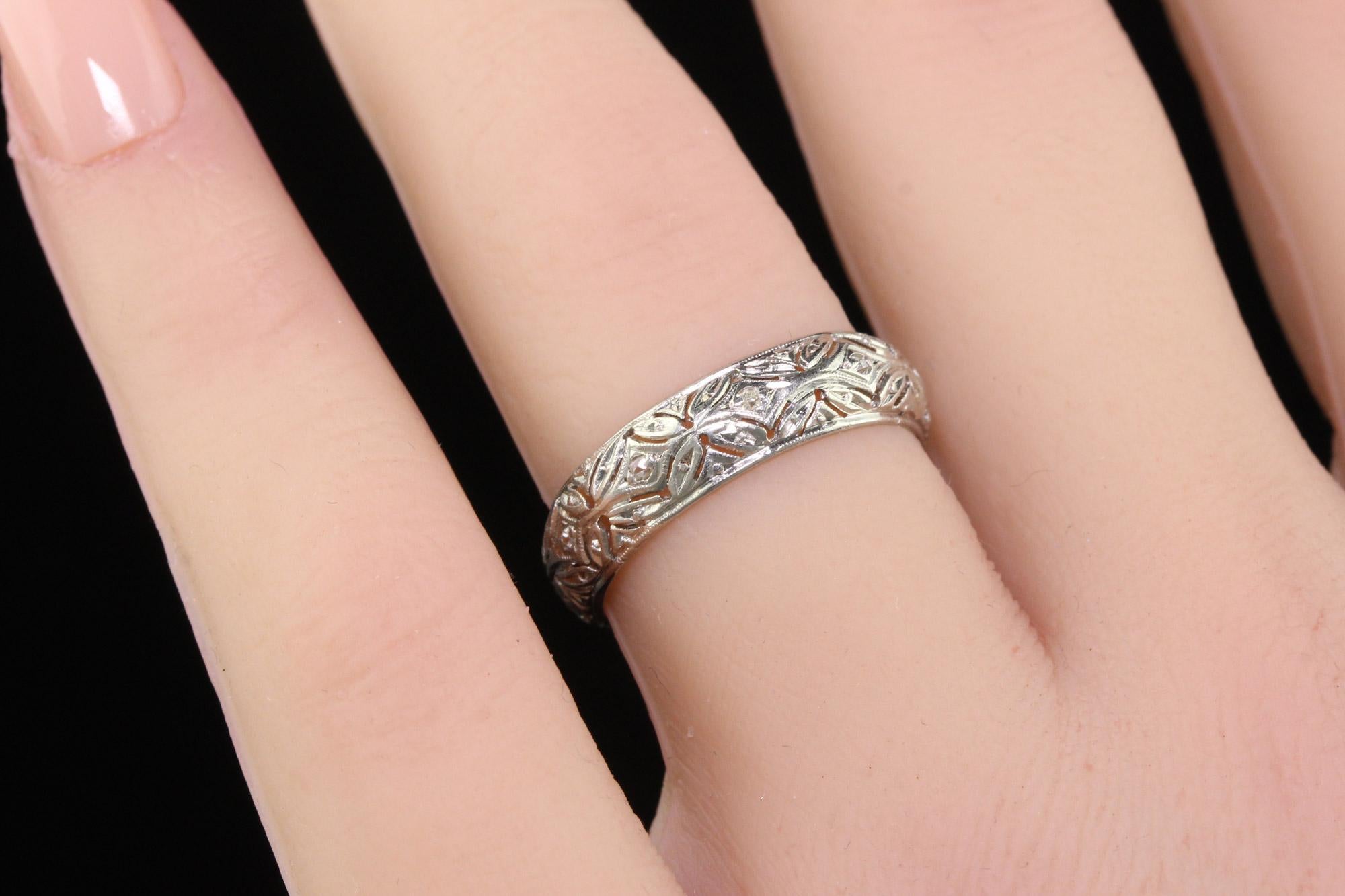 Antique Art Deco Platinum Old Cut Diamond Filigree Wedding Band - Size 6 1/2 For Sale 3