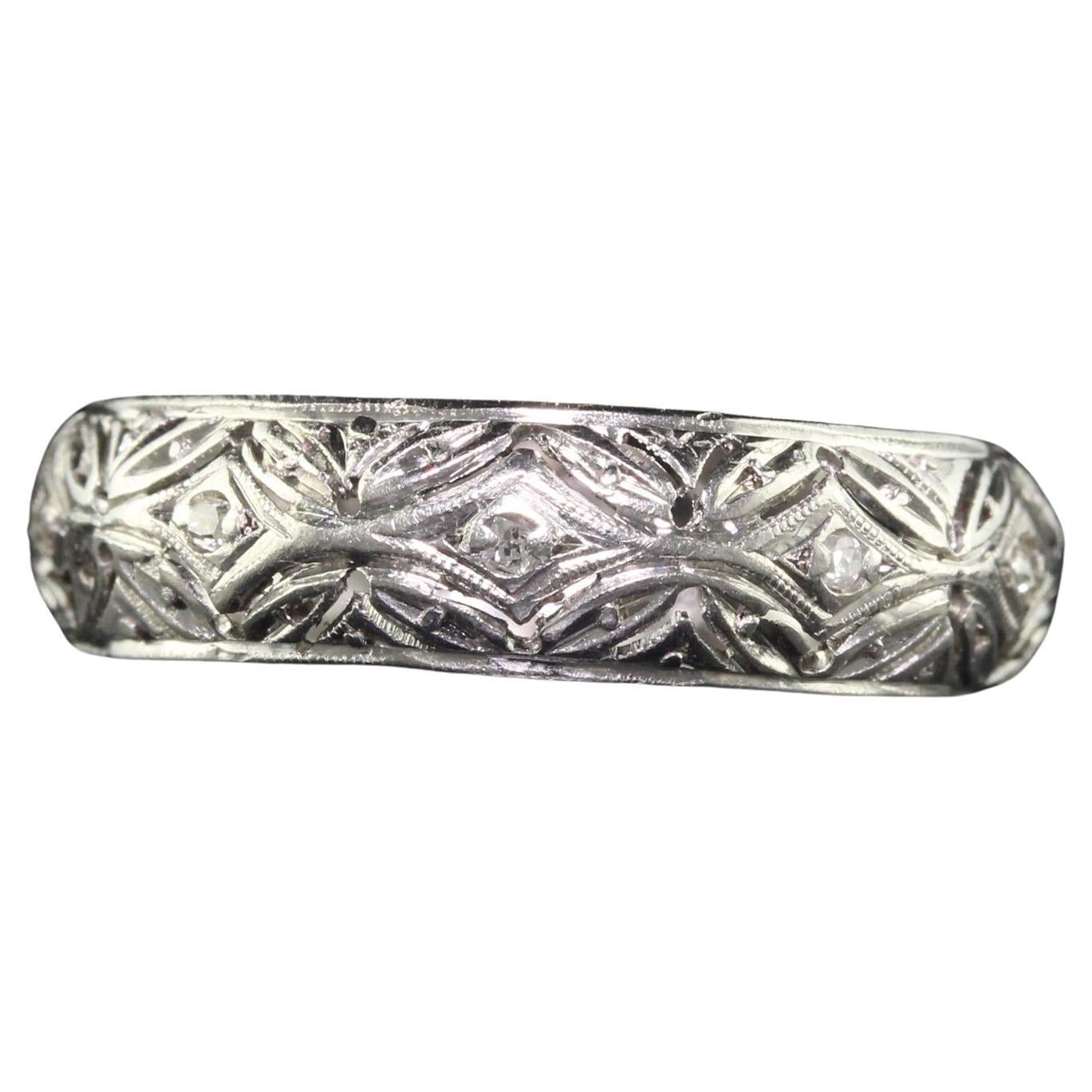 Antique Art Deco Platinum Old Cut Diamond Filigree Wedding Band - Size 6 1/2 For Sale