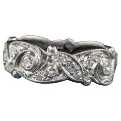 Antiker Art Deco Platin Altschliff Diamant-Ehering mit Blumenmuster