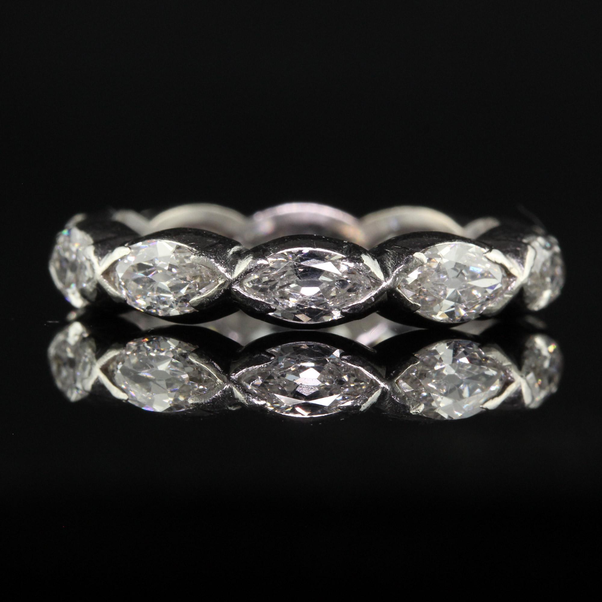 Antiker Art Deco Platin Altschliff Marquise Diamant Eternity-Ehering im Zustand „Gut“ im Angebot in Great Neck, NY