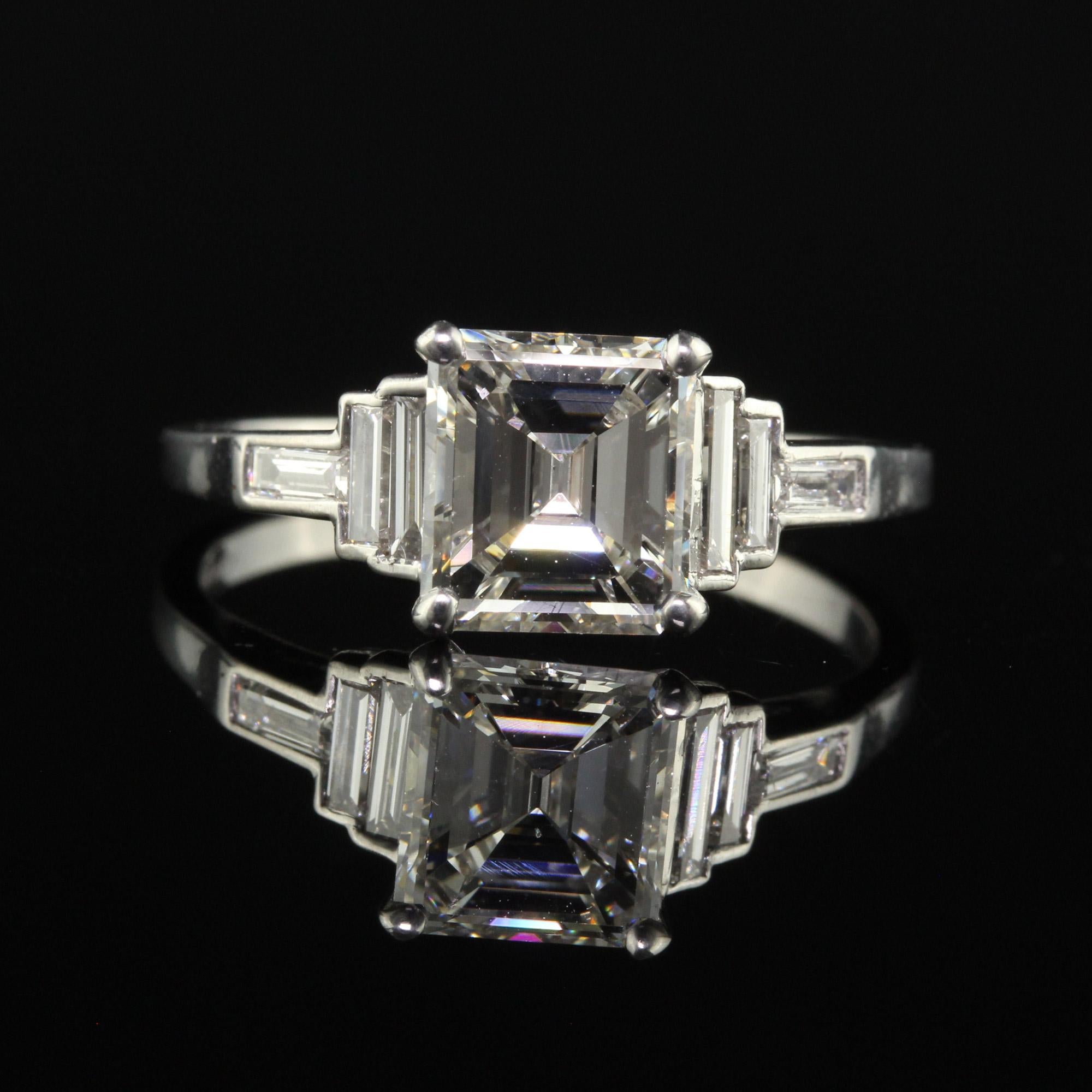 Antiker Art-Déco-Verlobungsring aus Platin mit Diamanten im alteuropäischen Smaragdschliff - GIA im Zustand „Gut“ in Great Neck, NY
