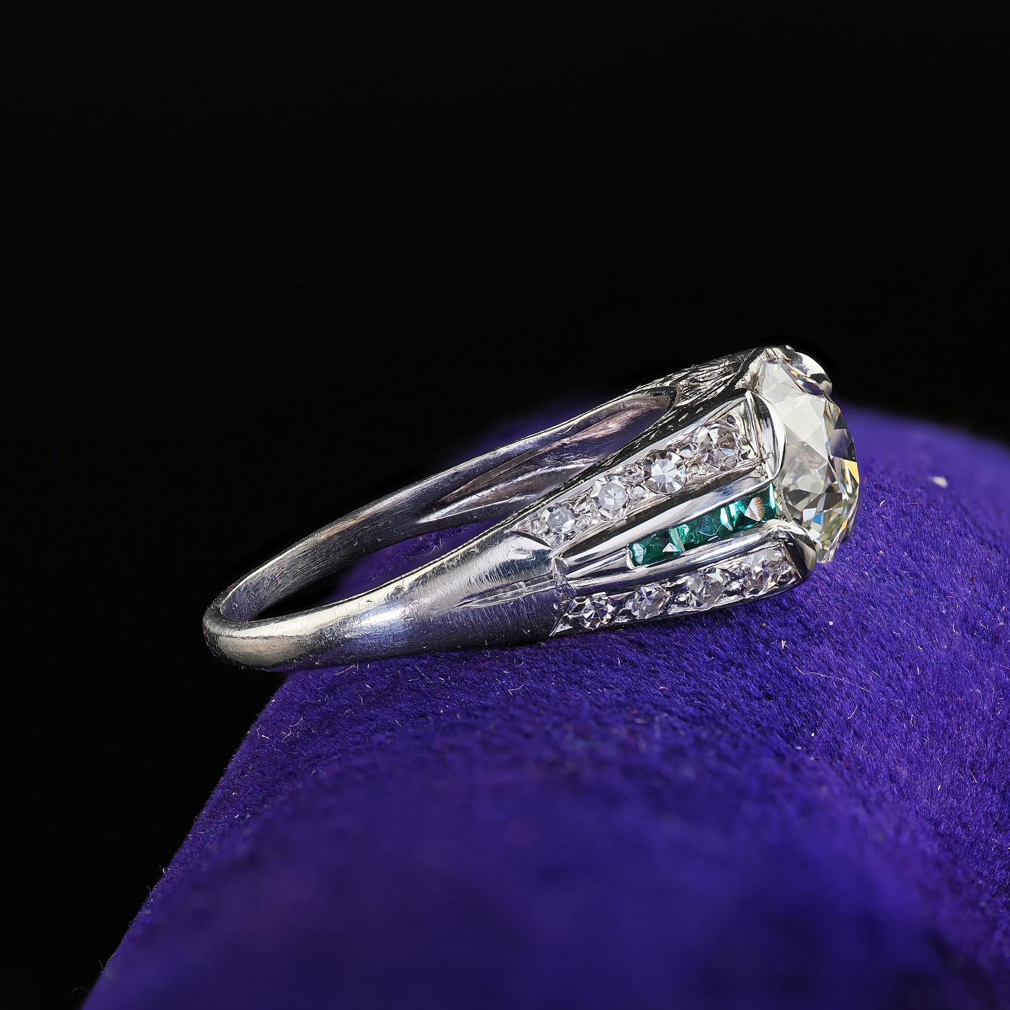 Antique Art Deco Platinum Old Euro Diamond and Emerald Engagement Ring - GIA In Good Condition For Sale In Great Neck, NY