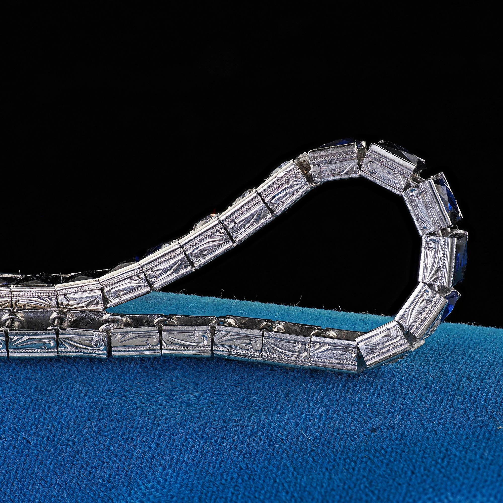 Taille vieille Europe Bracelet Art déco ancien ligne de diamants européens anciens et saphirs synthétiques en vente