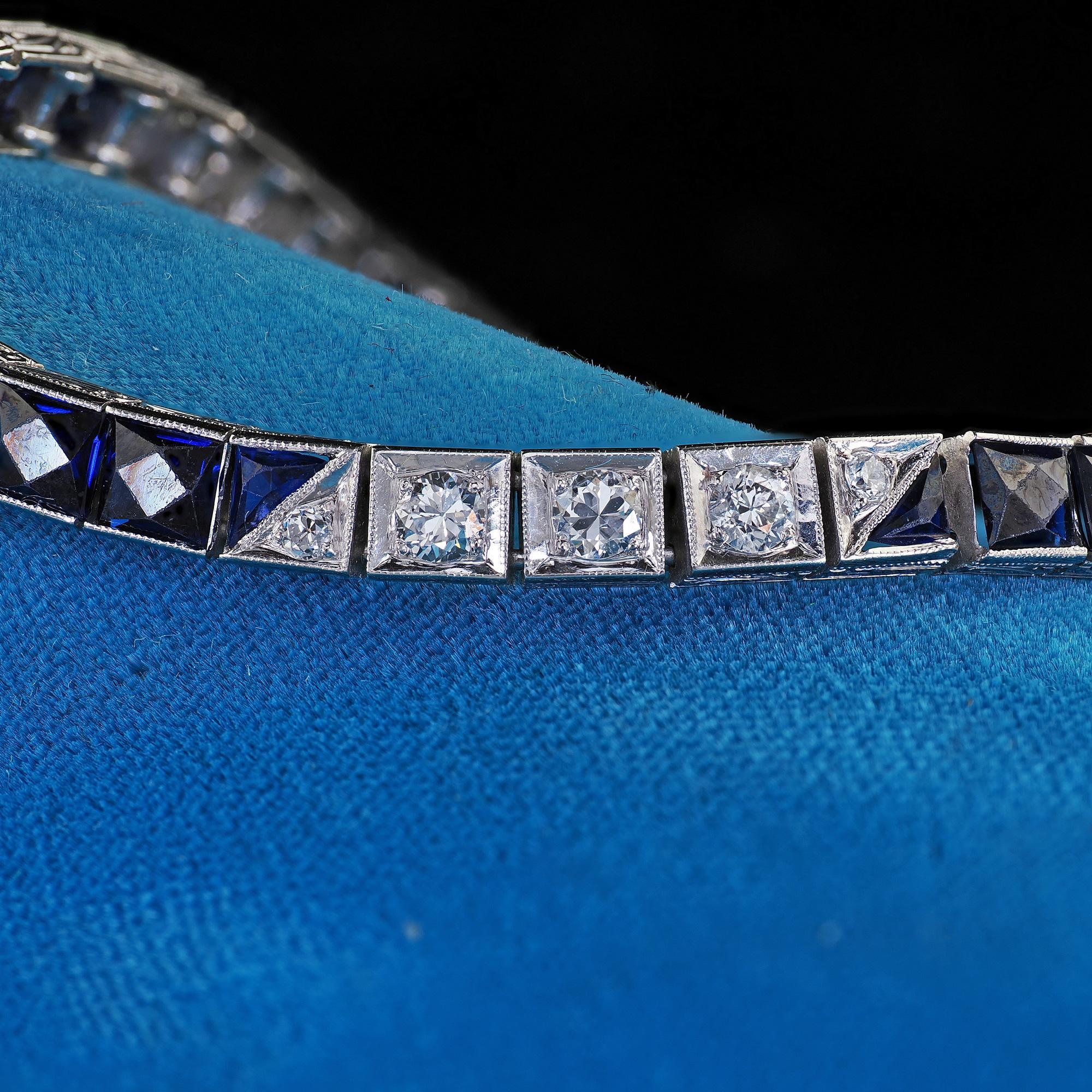 Bracelet Art déco ancien ligne de diamants européens anciens et saphirs synthétiques Pour femmes en vente