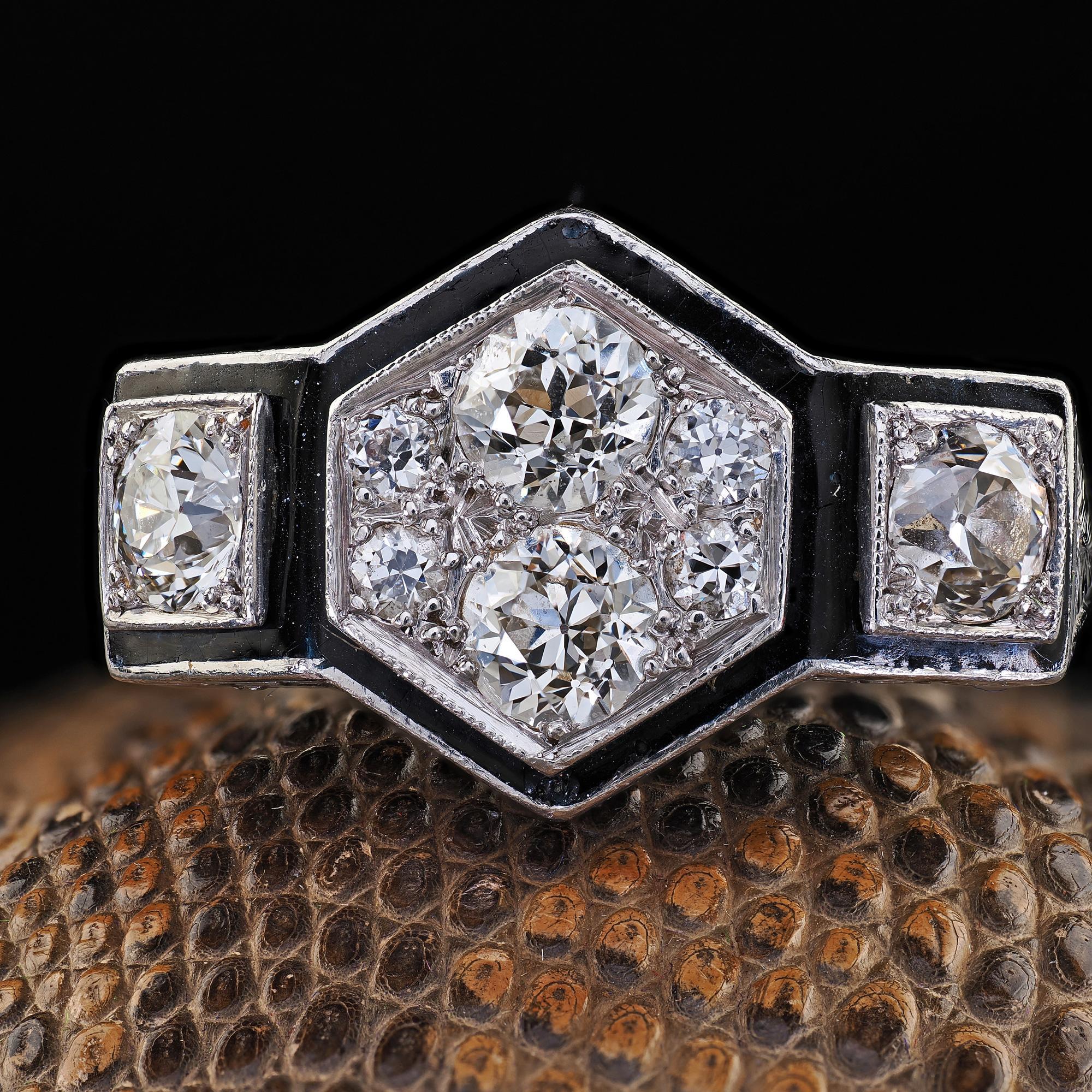  Antique Art Deco Platinum Old Euro Diamond Enamel Three Stone Cluster Ring (bague à trois pierres) Pour femmes 