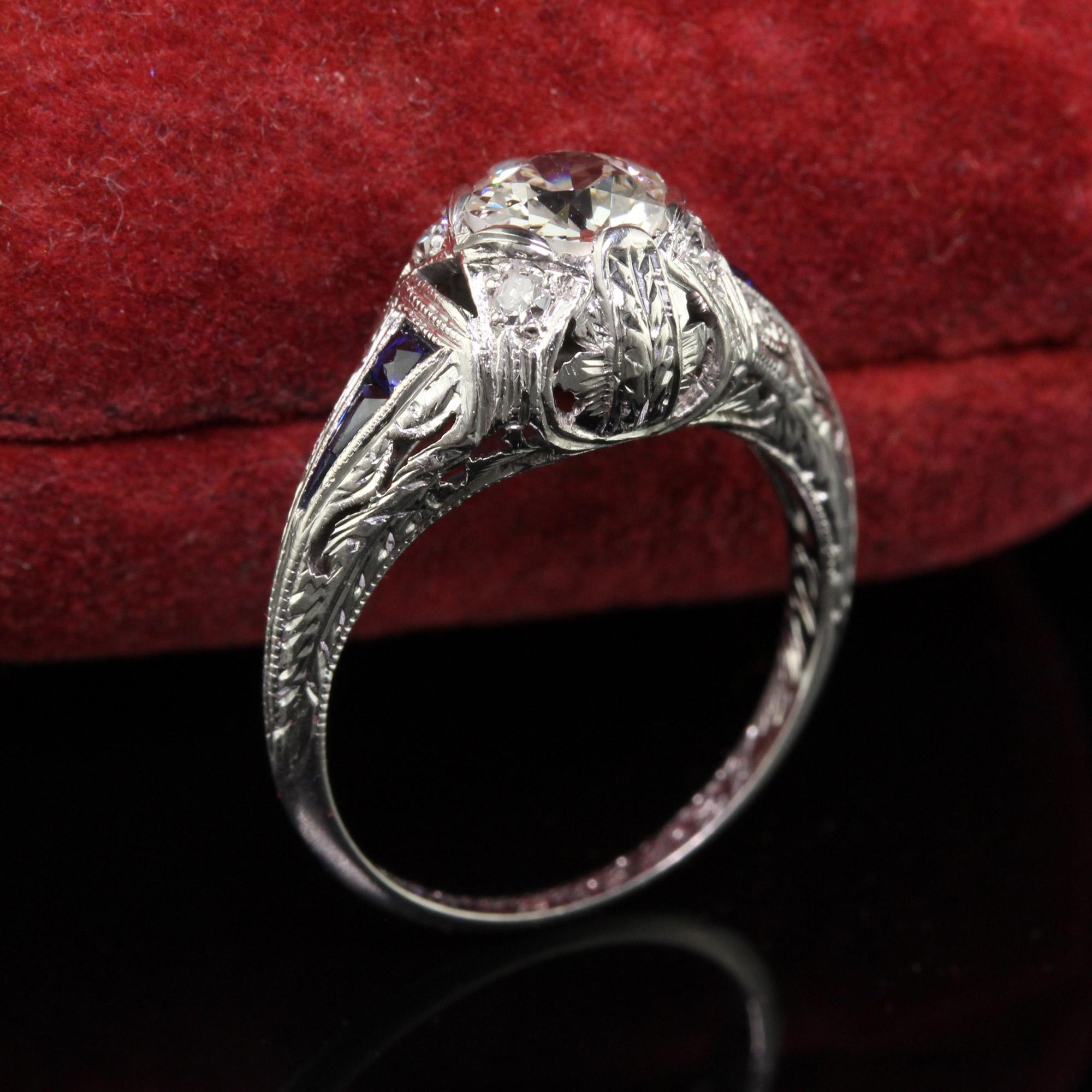 Antiker Art Deco Platin Verlobungsring mit altem Eurodiamant und Saphir (Alteuropäischer Schliff) im Angebot
