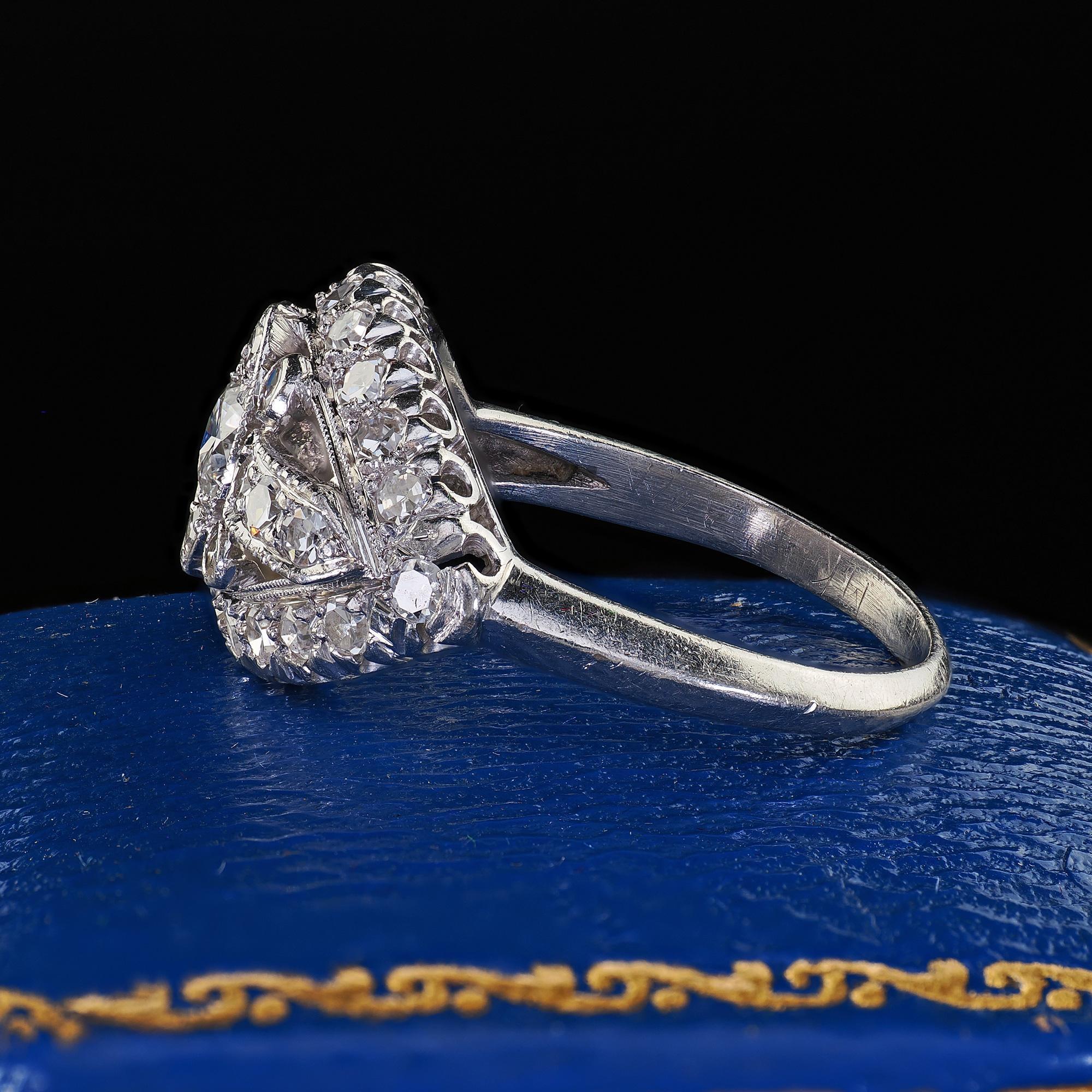 Bague filigrane Art déco ancienne en platine avec diamant taille unique européenne Pour femmes en vente