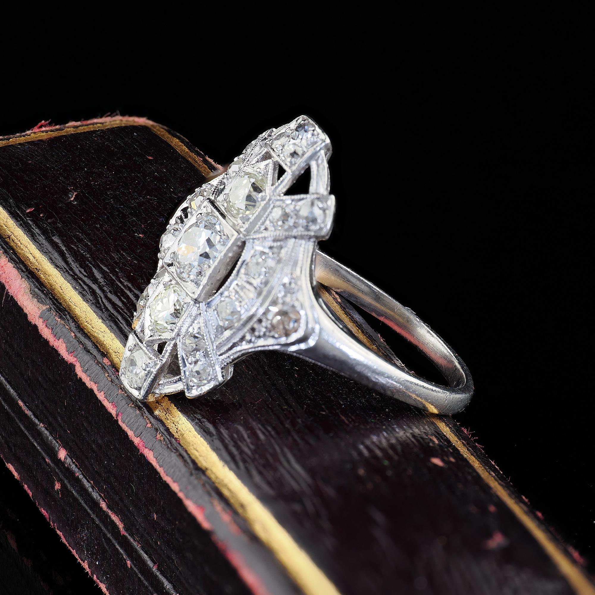 De las mujeres Anillo Escudo Cóctel Antiguo Art Decó Platino Diamante Corte Viejo Europeo en venta