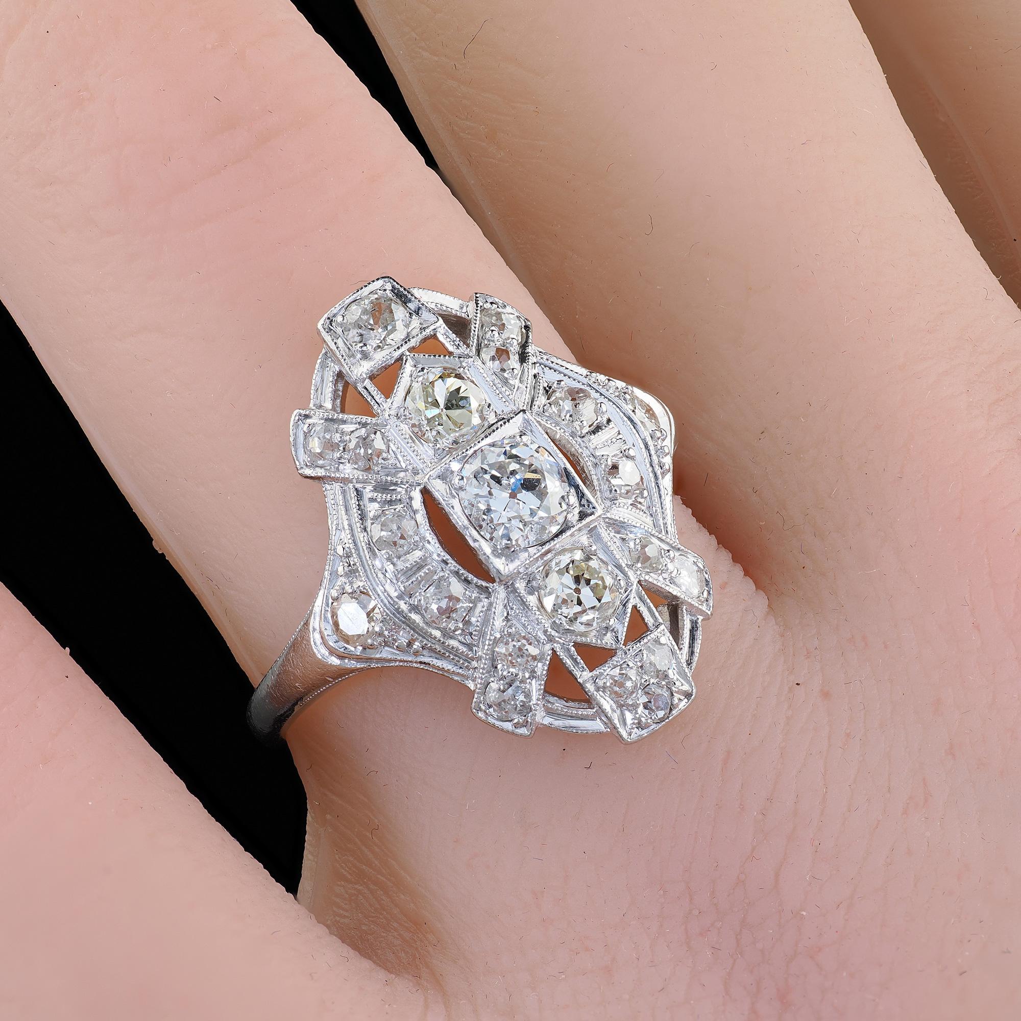 Anillo Escudo Cóctel Antiguo Art Decó Platino Diamante Corte Viejo Europeo en venta 4