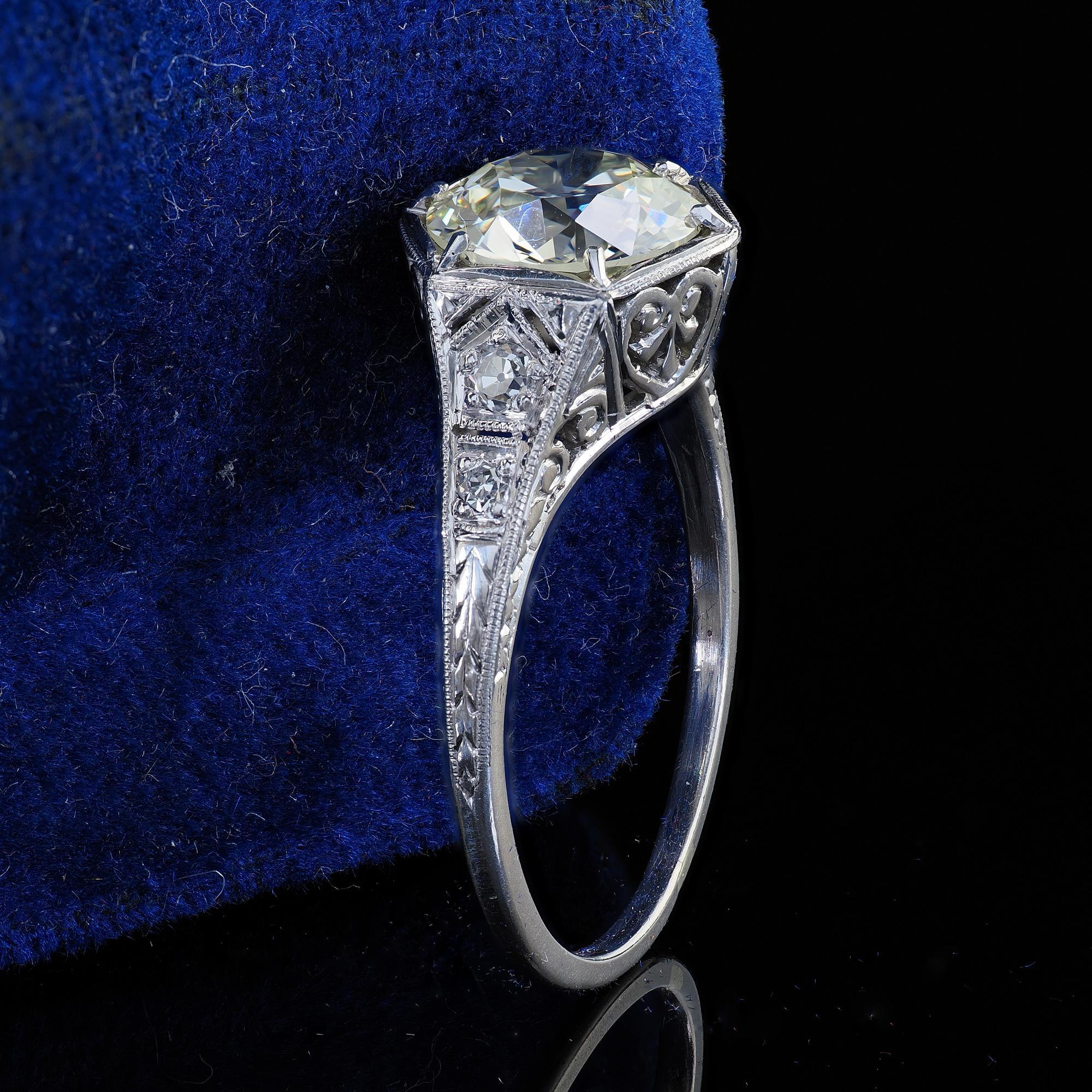 Antique Art Deco Platinum Old European Cut Diamond Engagement Ring - GIA In Good Condition For Sale In Great Neck, NY