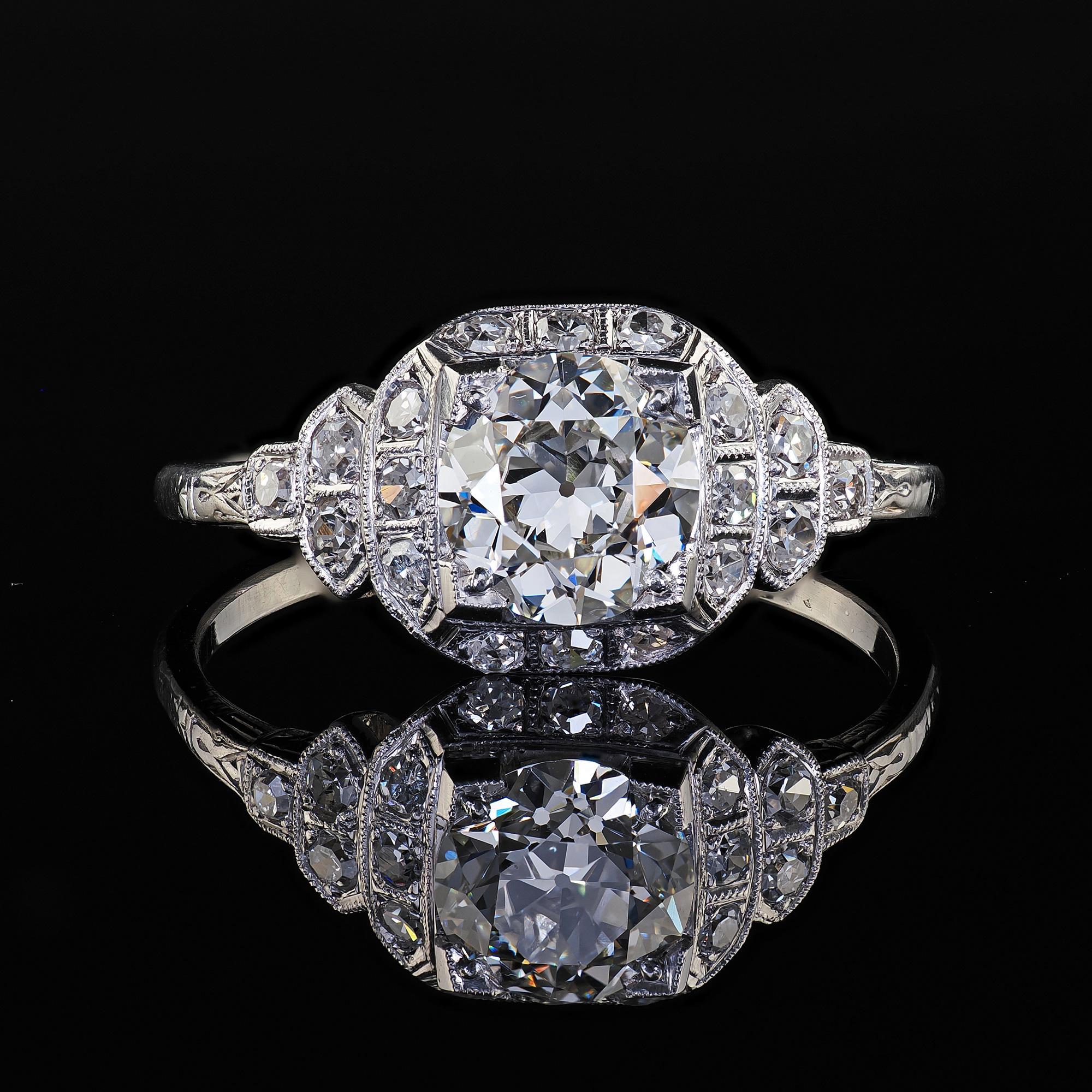 Antiker Art-Déco-Verlobungsring aus Platin mit Diamanten im alteuropäischen Schliff - GIA im Angebot 1