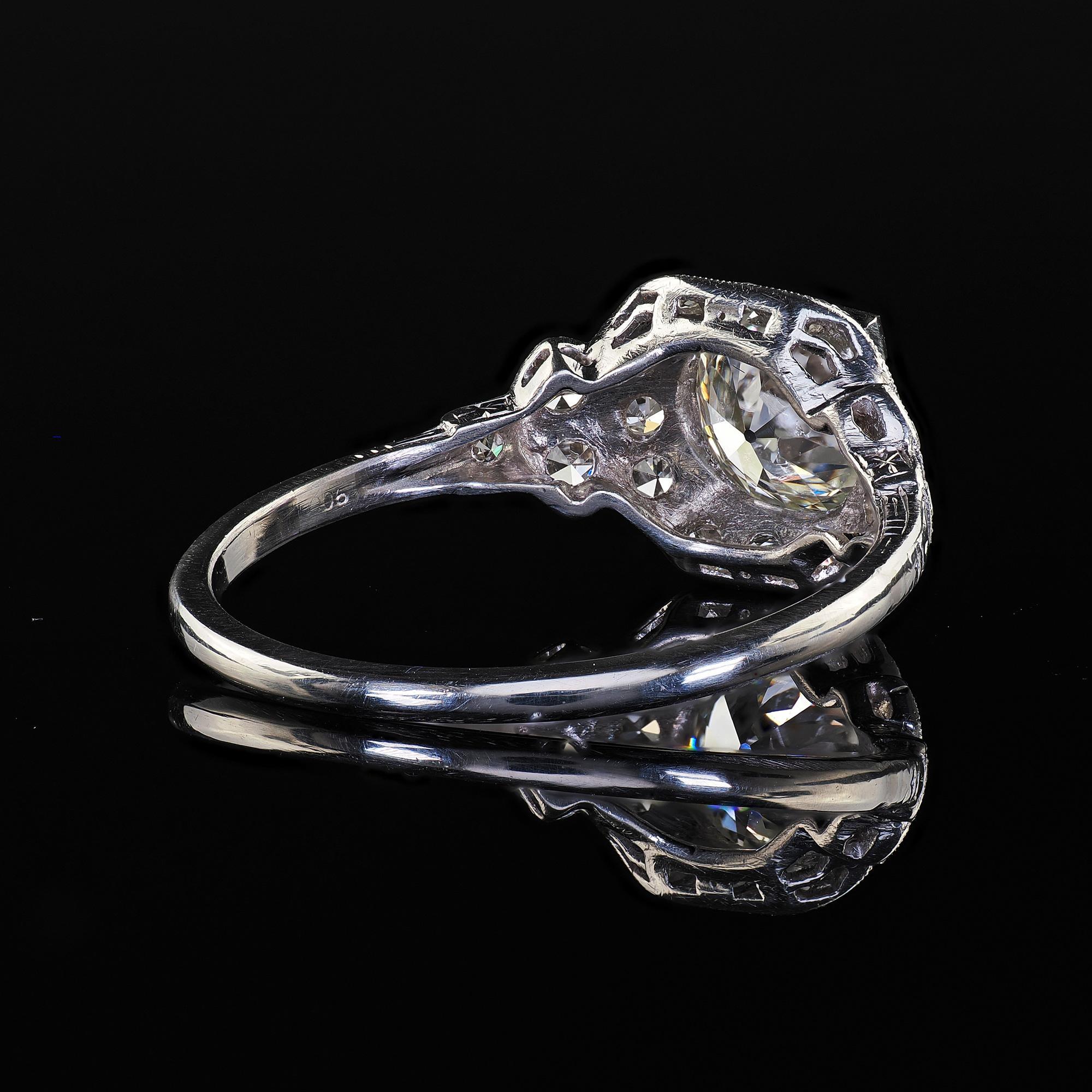 Antiker Art-Déco-Verlobungsring aus Platin mit Diamanten im alteuropäischen Schliff - GIA im Angebot 2