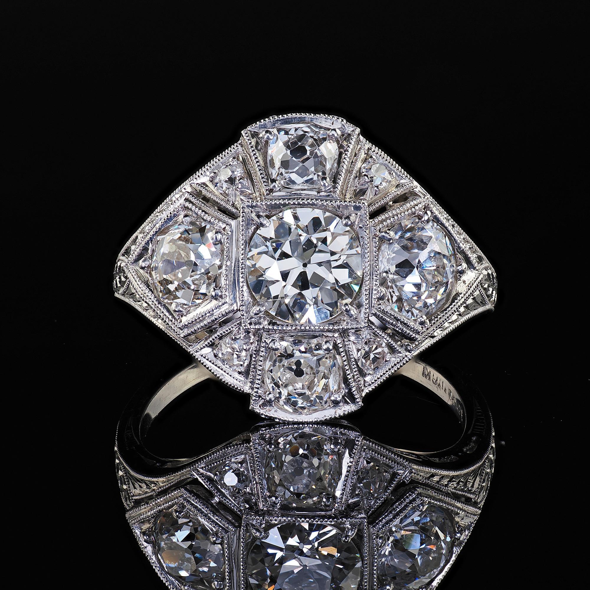 Bague cocktail Art déco ancienne en platine gravée de diamants taille vieille Europe en vente 2