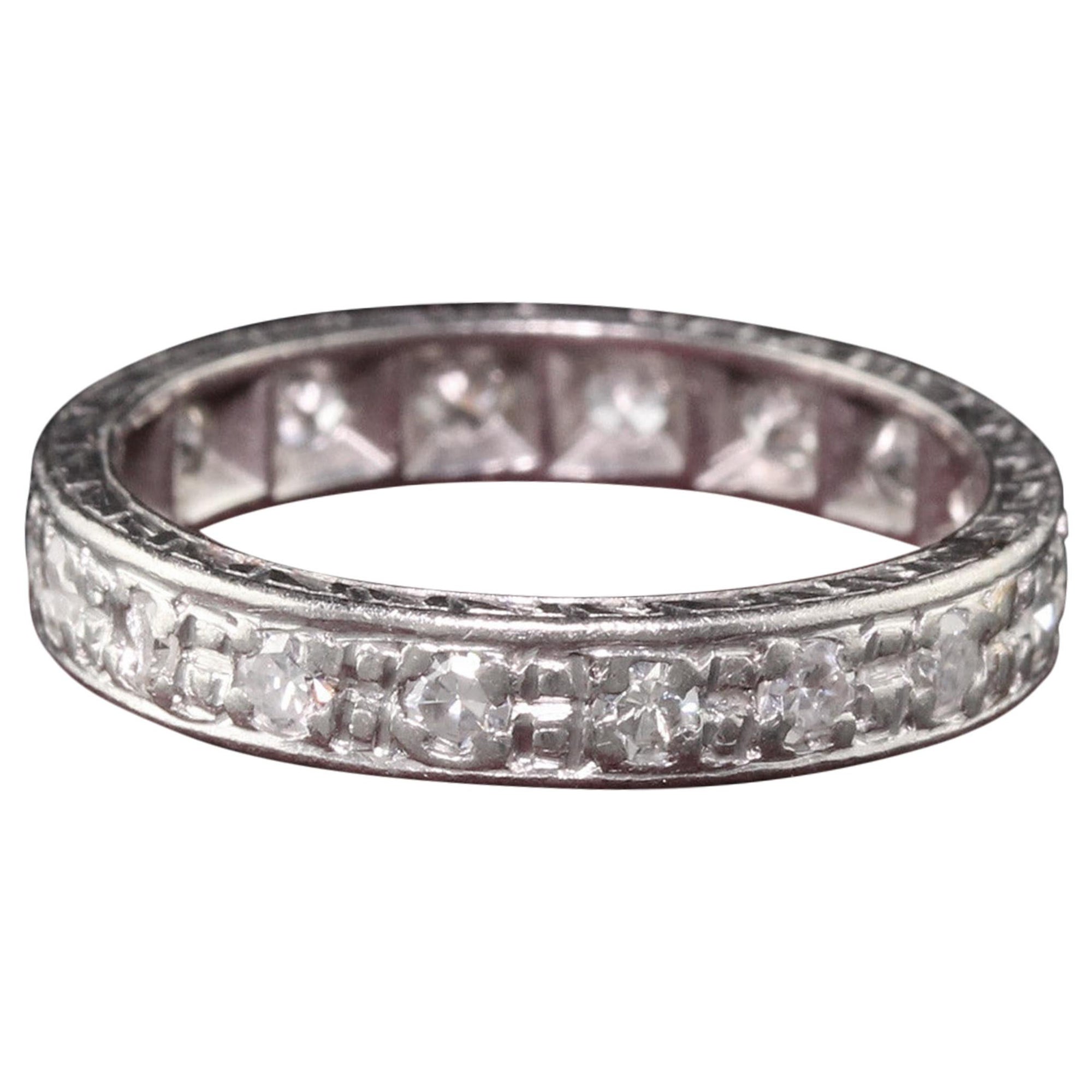 Anneau d'éternité Art déco ancien en platine avec diamants taille vieille Europe