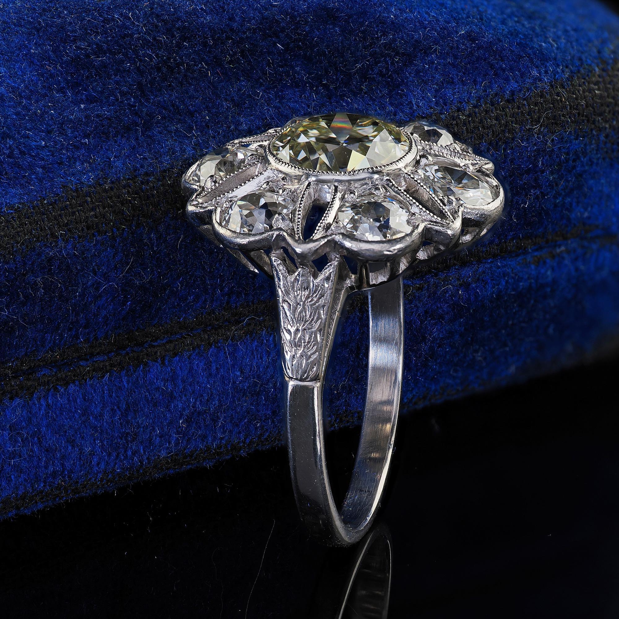 Antique Art Deco Platinum Old European Cut Diamond Floral Engagement Ring - GIA In Good Condition For Sale In Great Neck, NY