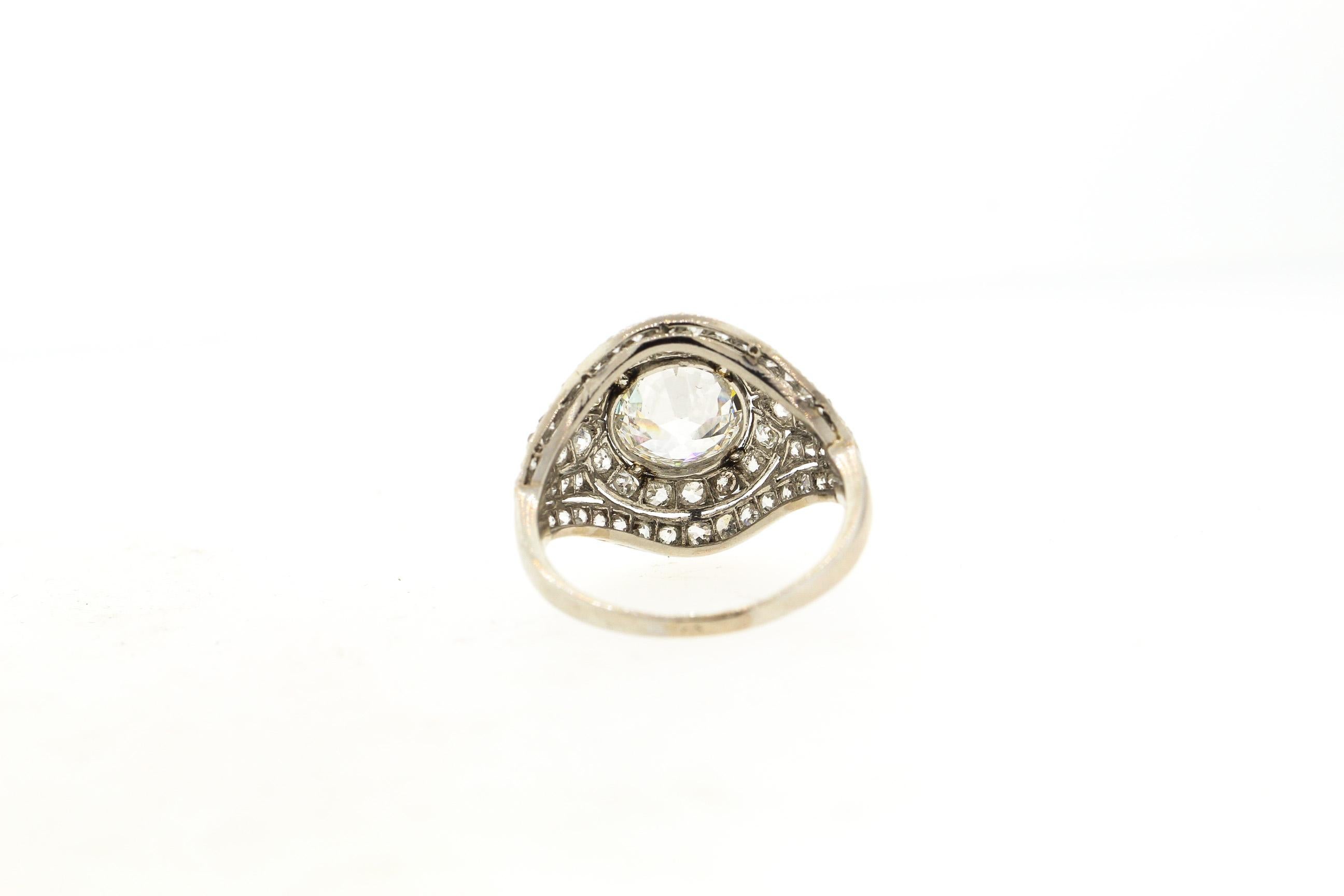 Antique Art Deco Platinum Old European Cut Diamond GIA 1.81 Carat Ring In Good Condition In New York, NY