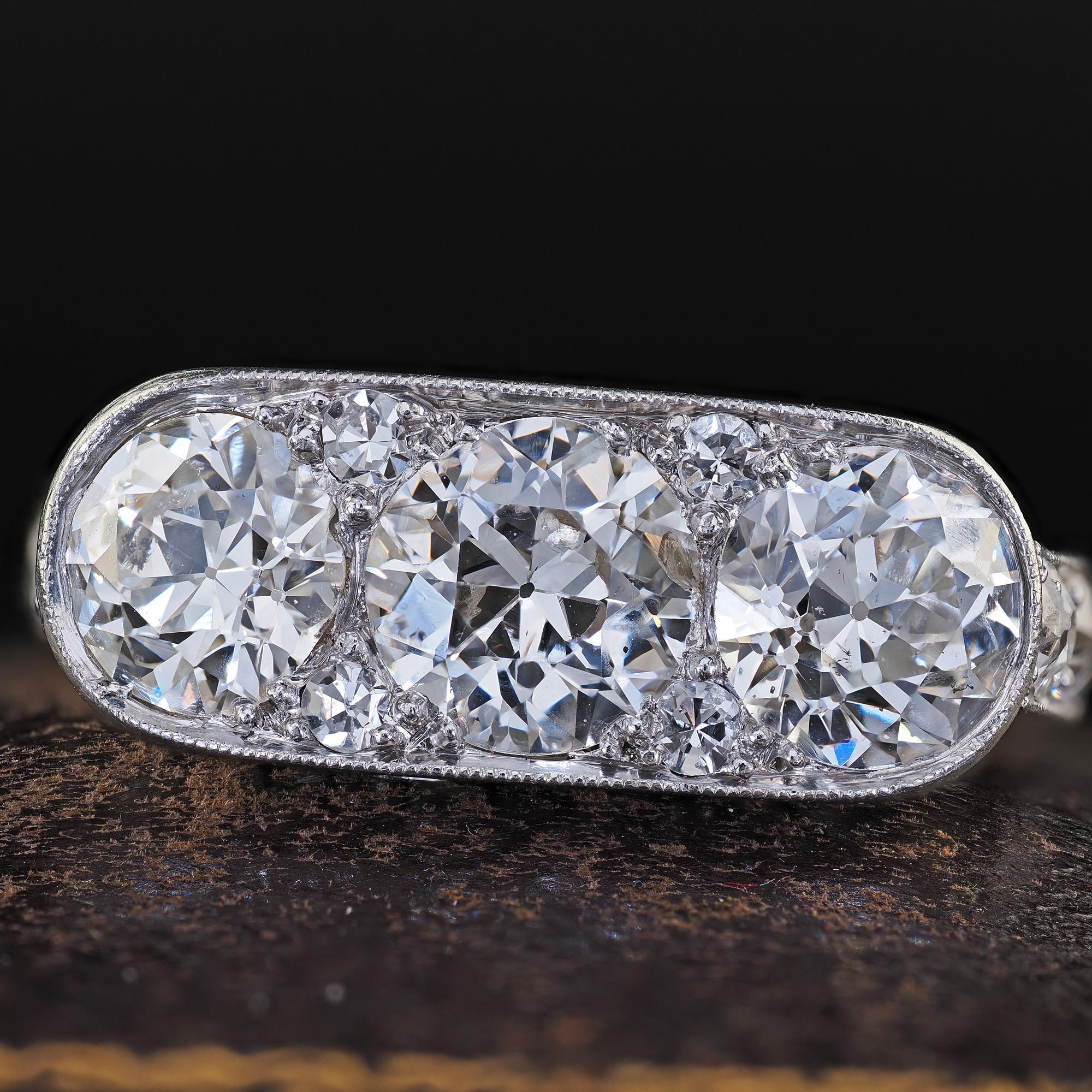 Antique Art Deco Platinum Old European Cut Diamond Three Stone Diamond Ring For Sale 2