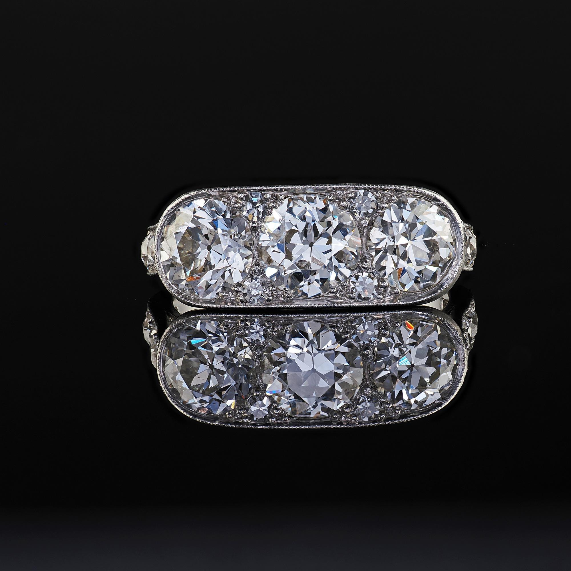 Antique Art Deco Platinum Old European Cut Diamond Three Stone Diamond Ring For Sale 3