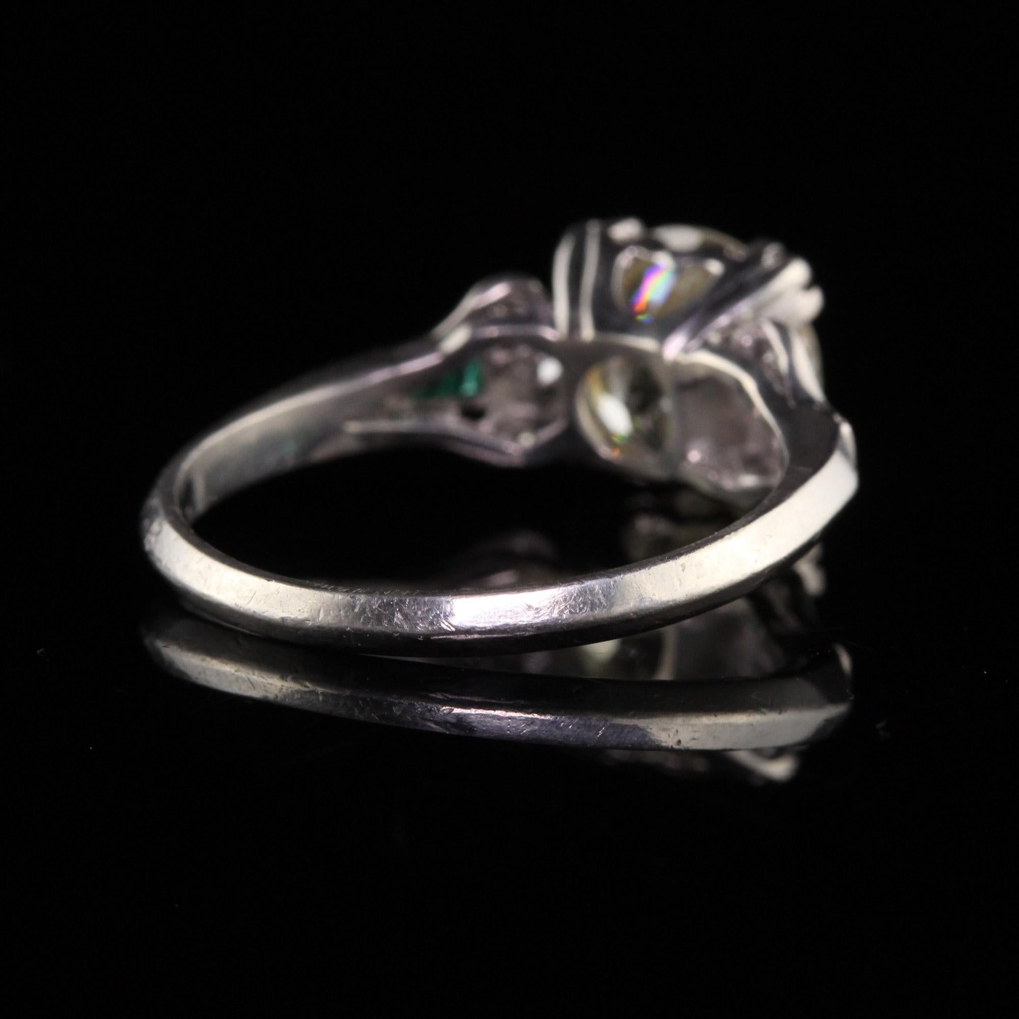 Antiker Art-Déco-Verlobungsring aus Platin mit Diamanten und Smaragden, GIA Damen