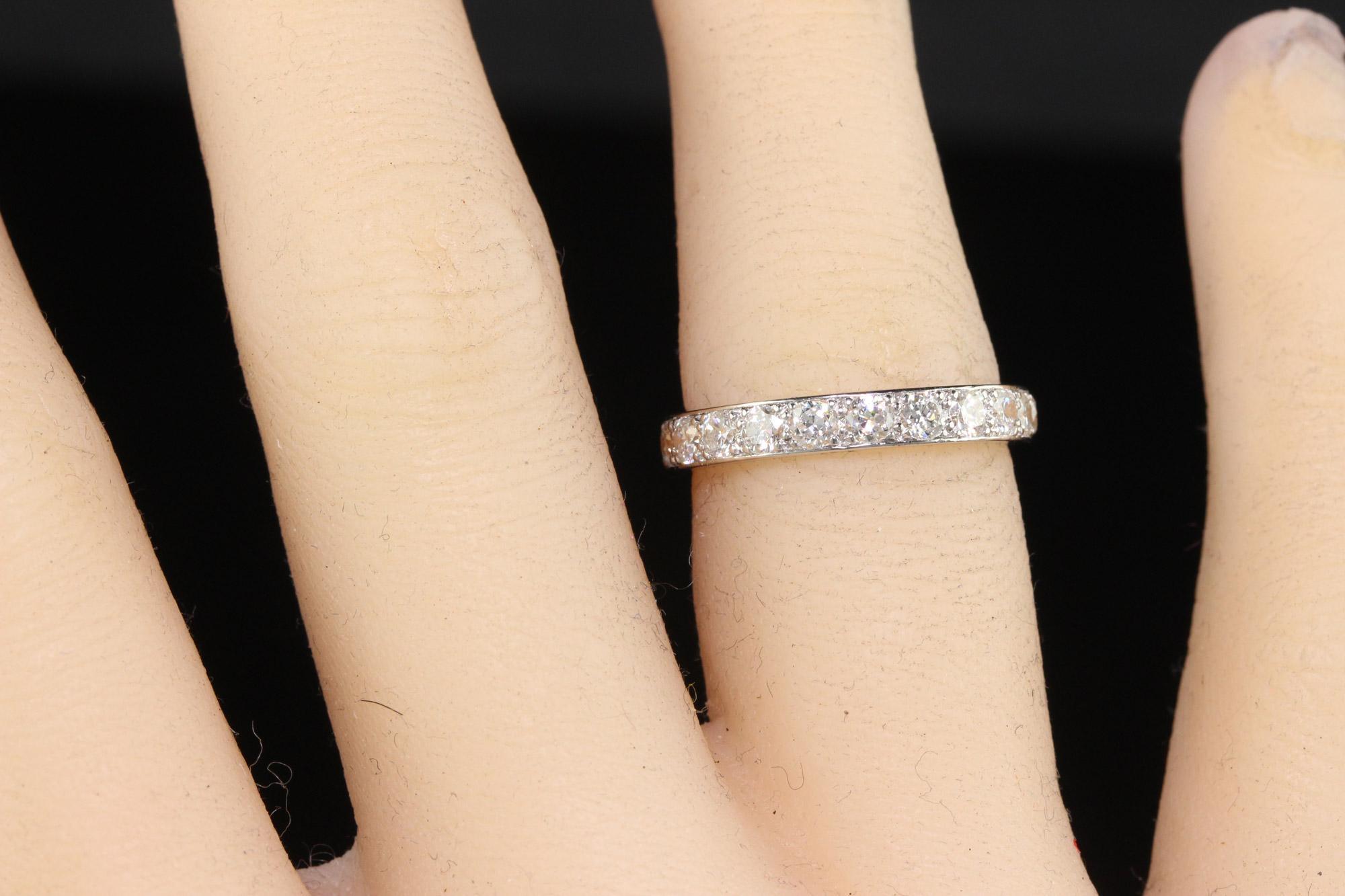 Anneau d'éternité Art déco ancien en platine avec diamants européens anciens - Taille 5 3/4 en vente 1