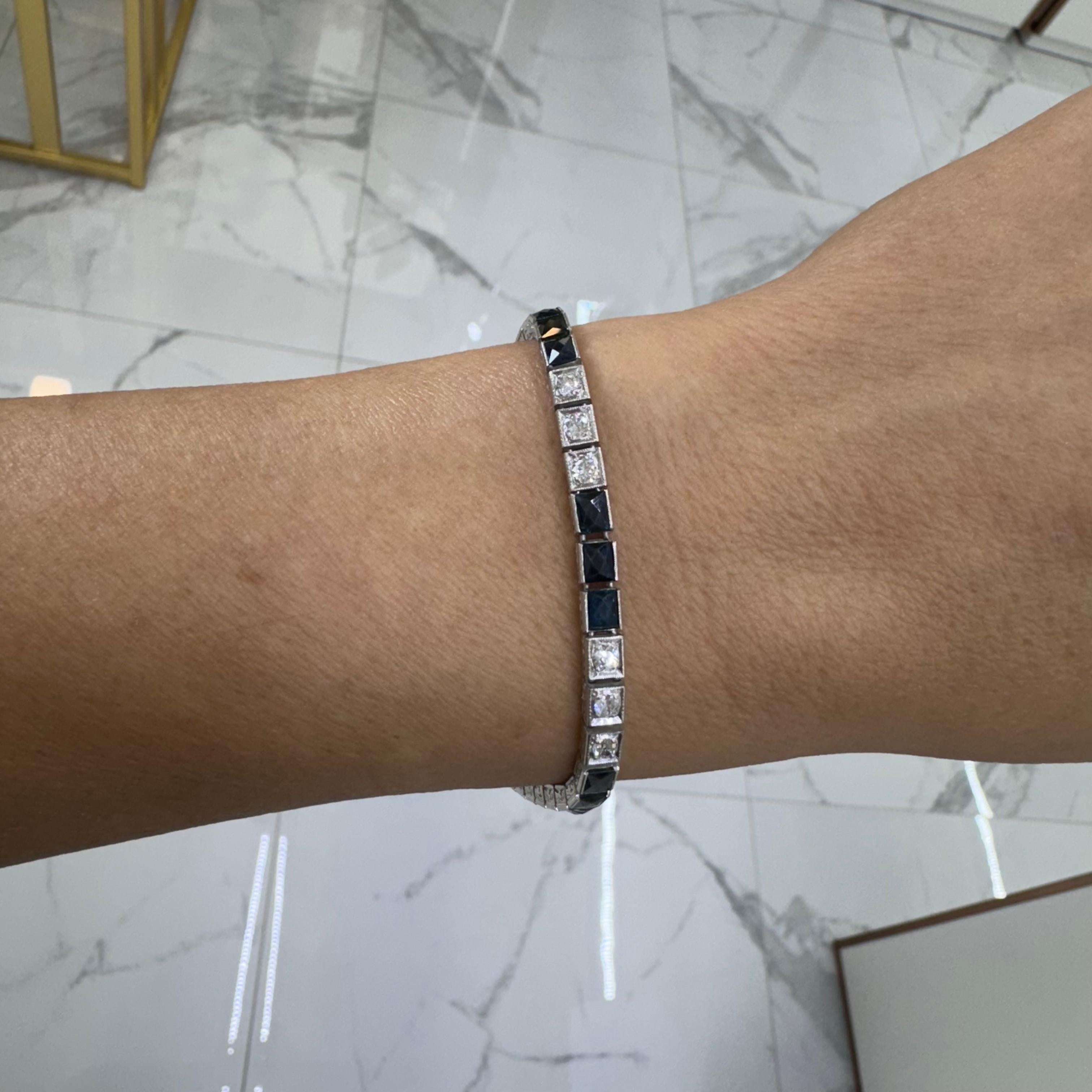 Antikes Art Deco Platin-Tennisarmband mit alteuropäischem Diamanten und Saphiren, Art déco Damen im Angebot