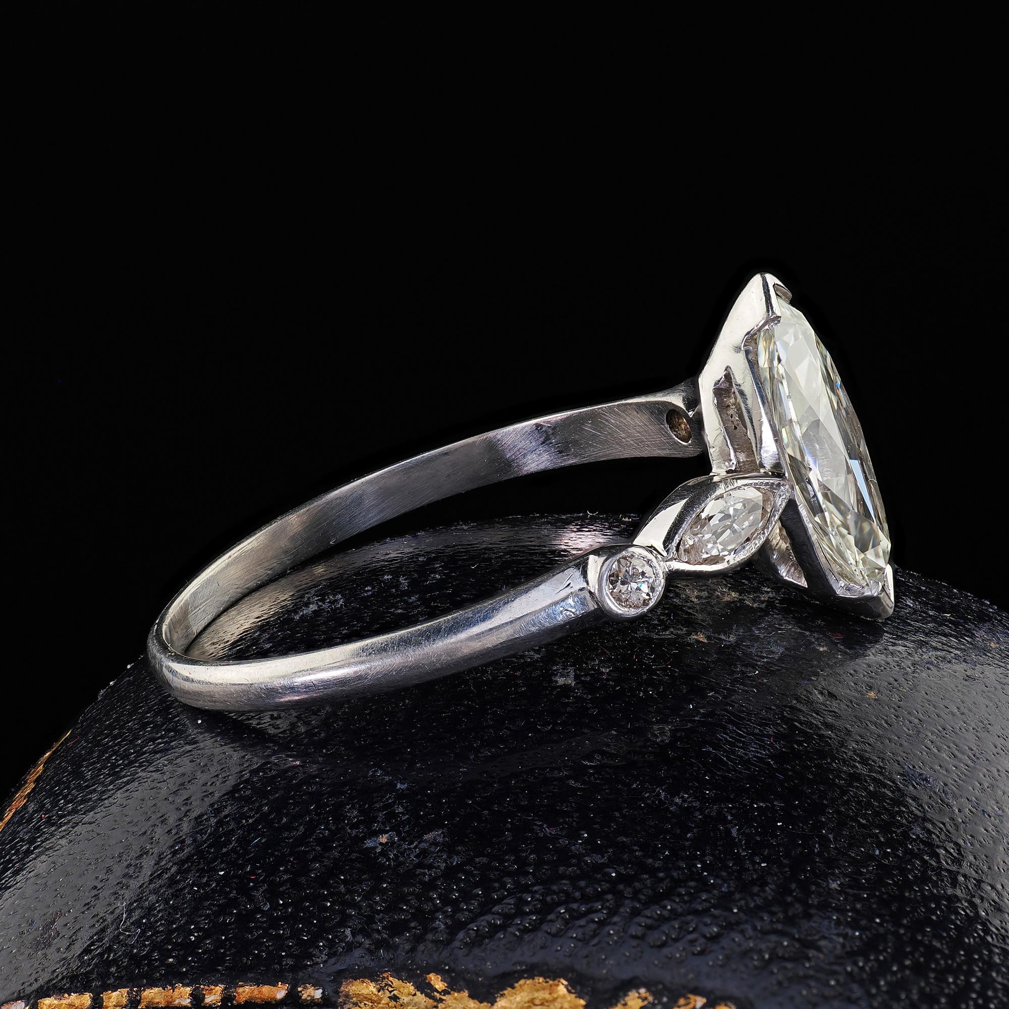 Bague de fiançailles Art déco ancienne en platine avec diamant taille marquise ancienne - GIA Bon état - En vente à Great Neck, NY