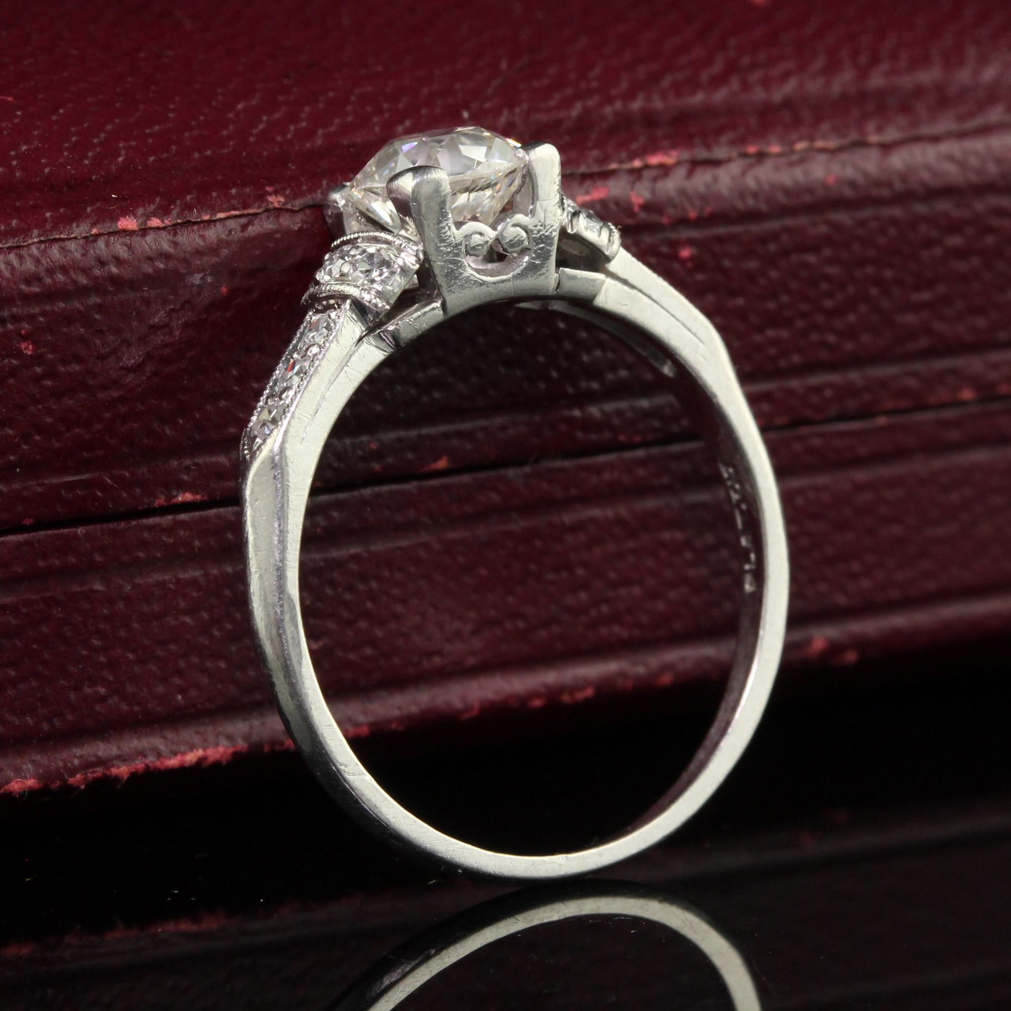 Antiker Art-Déco-Verlobungsring aus Platin mit Diamanten im alten Minenschliff - GIA (Art déco)