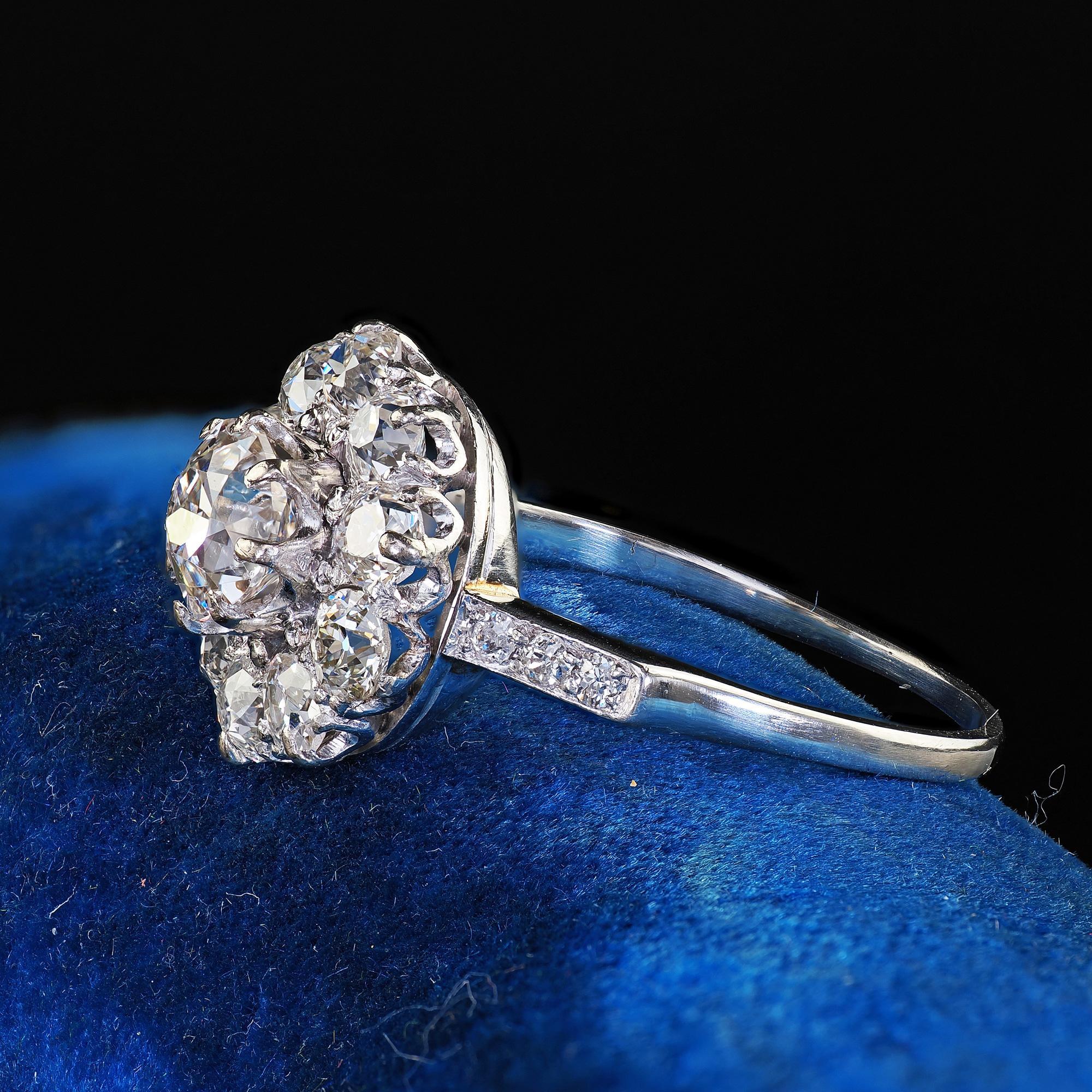 De las mujeres Antiguo Anillo de Compromiso Art Decó Platino Racimo de Diamantes Mina Vieja Halo en venta