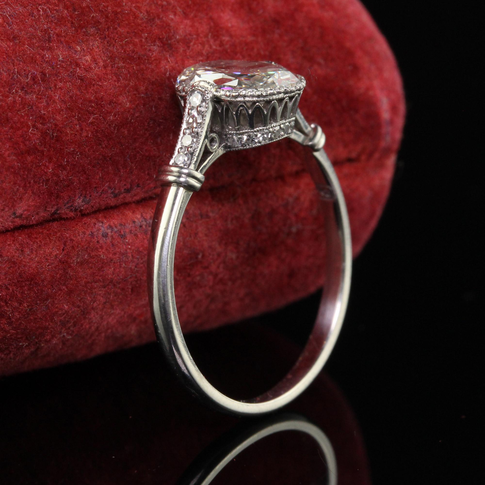 Antique Art Deco Platinum Old Oval Cut Diamond Engagement Ring In Good Condition For Sale In Great Neck, NY