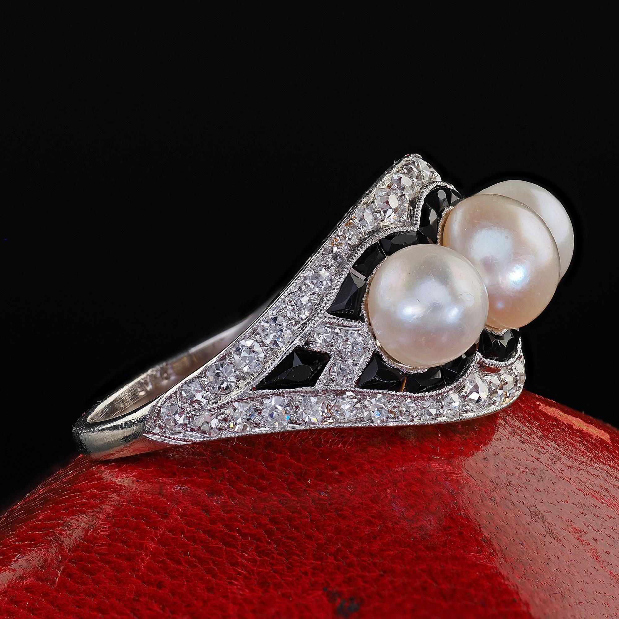Antique Art Deco Platinum Pearl Diamond and Onyx Three Stone Cocktail Ring In Good Condition In Great Neck, NY
