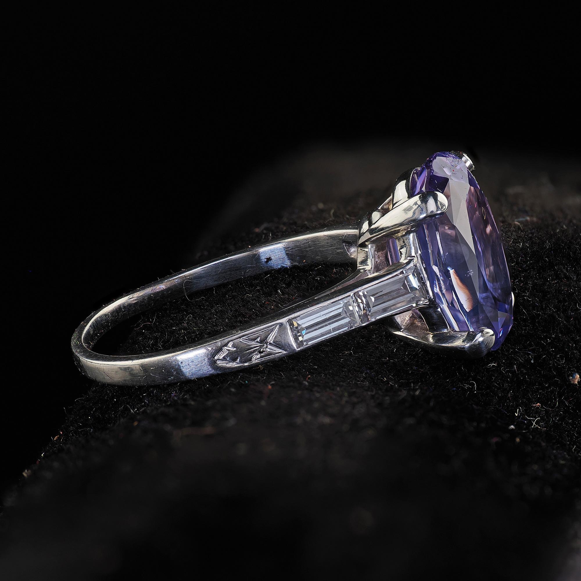 Antique Art Deco Platinum Purple Sapphire No Heat Diamond Engagement Ring - GIA In Good Condition For Sale In Great Neck, NY