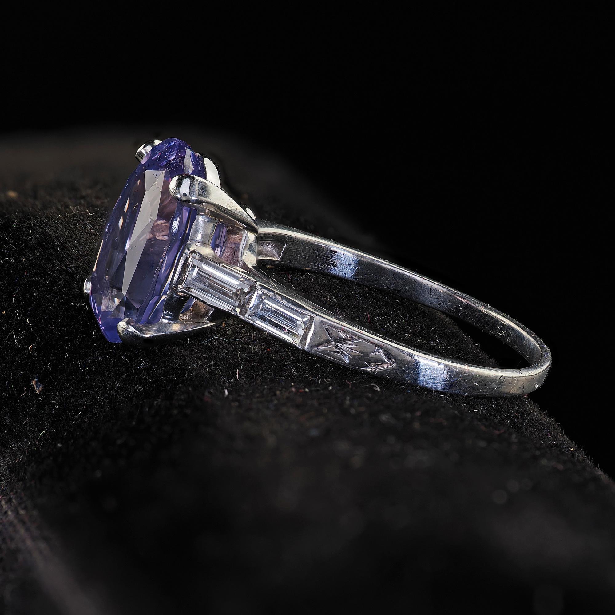 Women's Antique Art Deco Platinum Purple Sapphire No Heat Diamond Engagement Ring - GIA For Sale