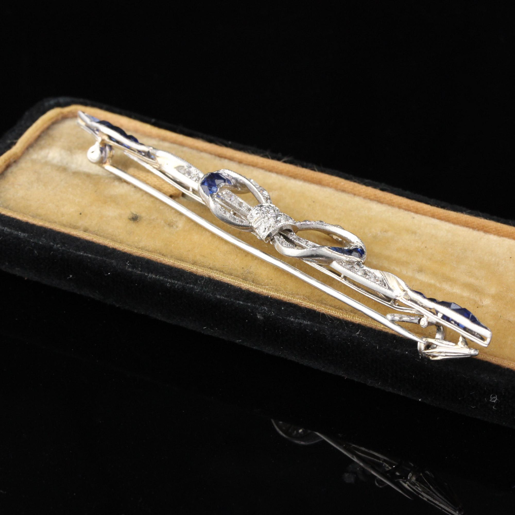 Antique Art Deco Platinum, Sapphire and Diamond Bow Bar Brooch In Good Condition In Great Neck, NY
