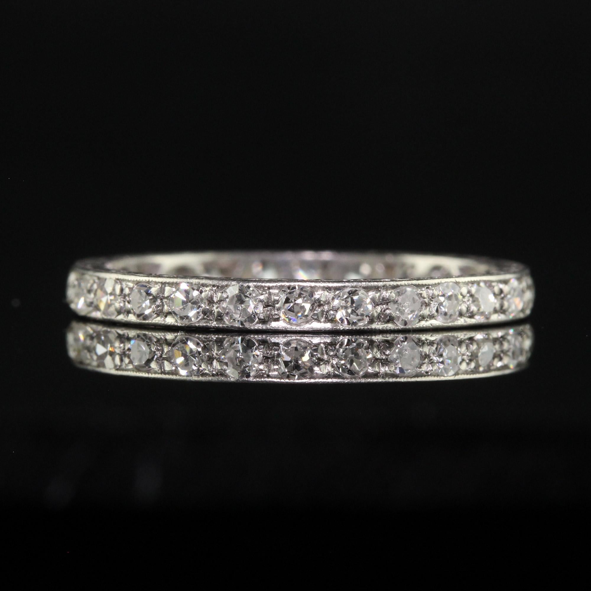 Antiker Art Deco Platin Single Cut Diamant gravierter Eternity-Ring - Größe 6,5 (Einfacher Schliff) im Angebot