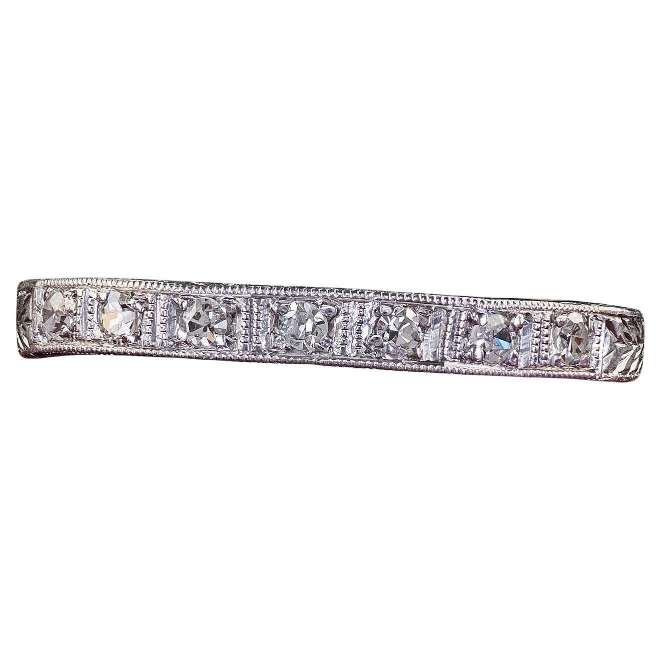 Alliance gravée Art déco ancienne en platine avec diamants taille unique - Taille 8 1/4